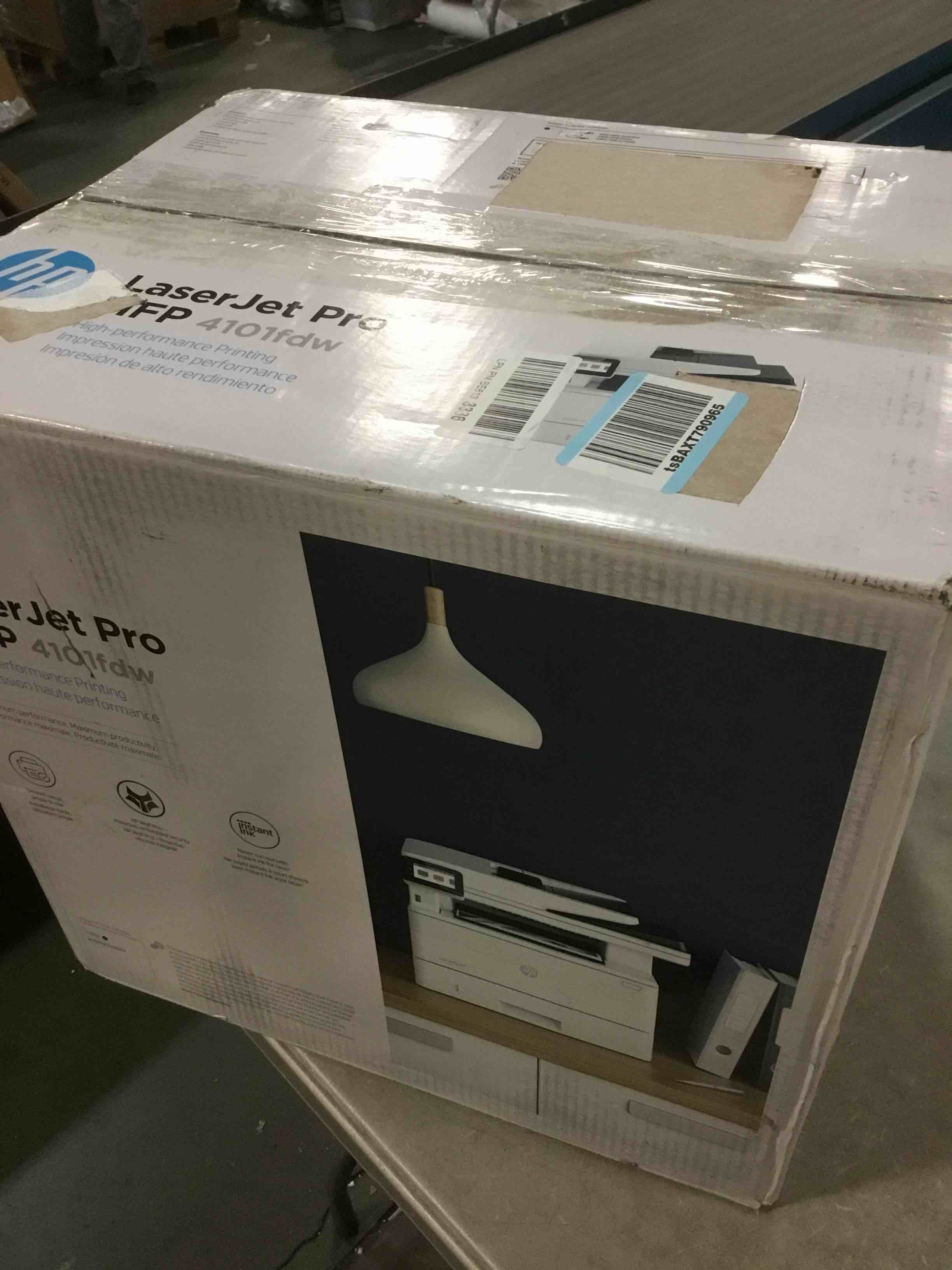 https://s3.amazonaws.com/lotting-images-prod/bidfta/PNK0516932_1729913230307.jpeg