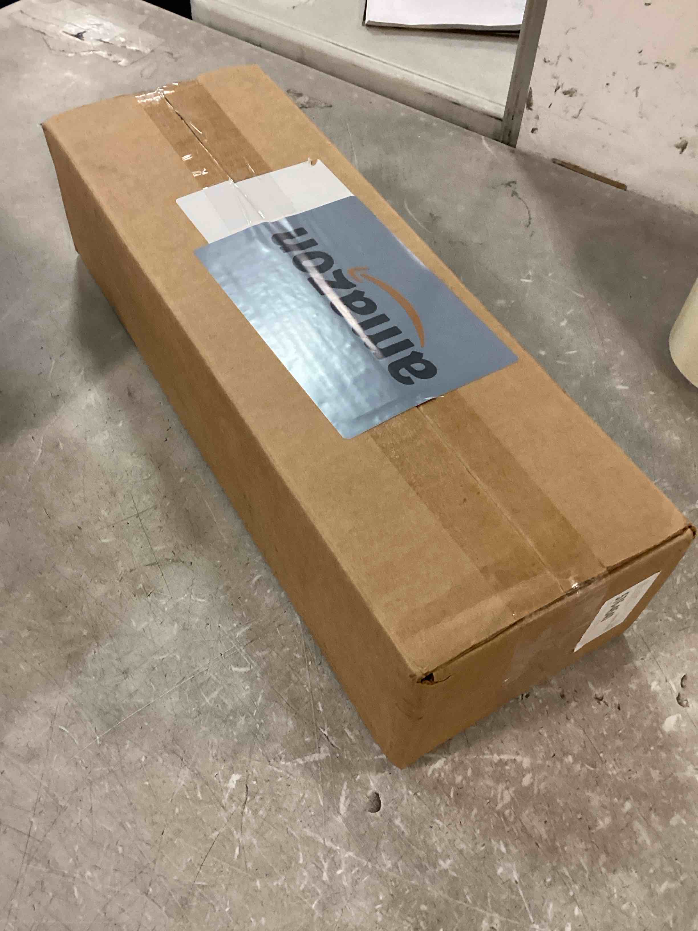 https://s3.amazonaws.com/lotting-images-prod/bidfta/PNK0517016_1729892565040.jpeg