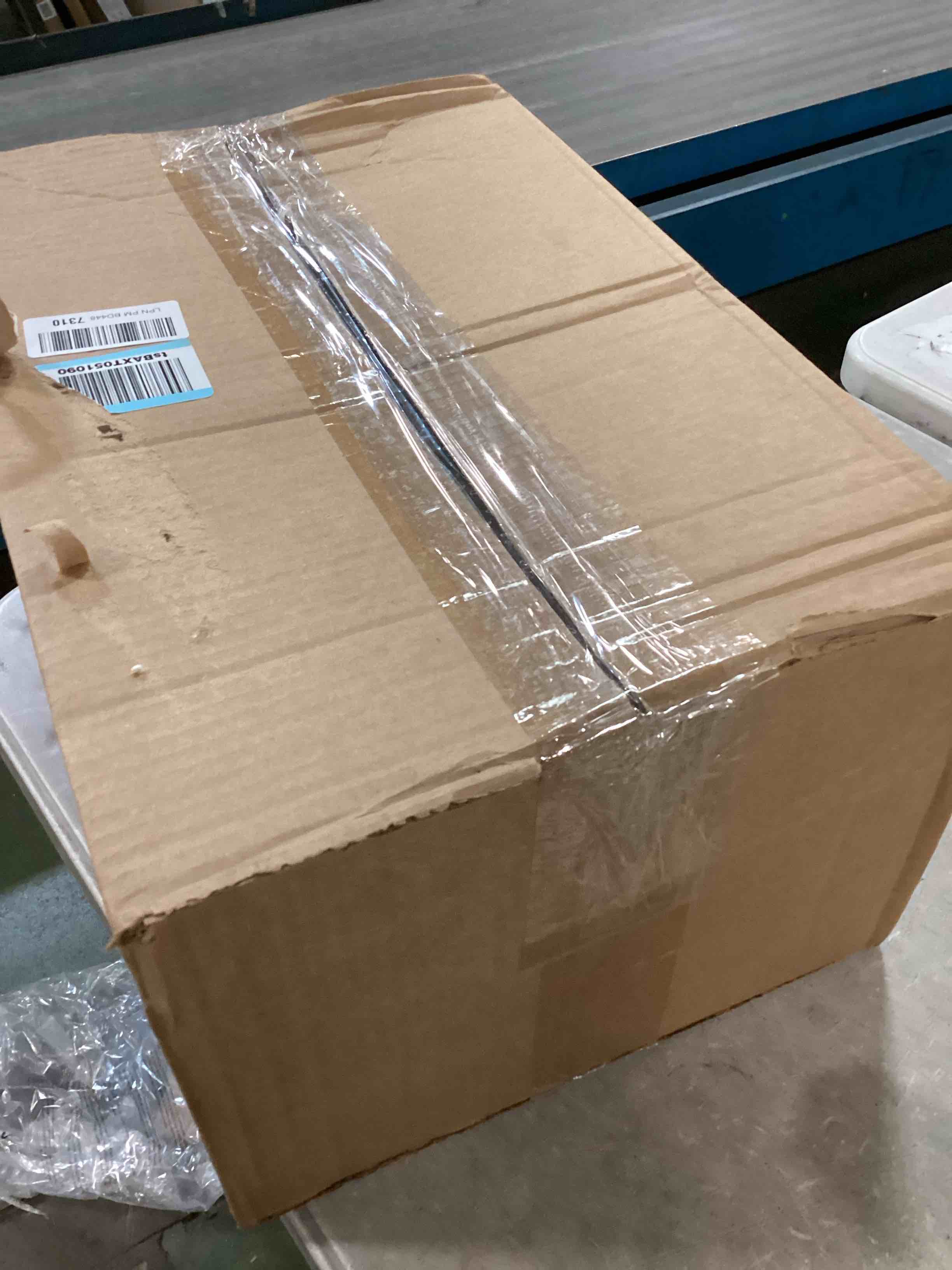 https://s3.amazonaws.com/lotting-images-prod/bidfta/PNK0517118_1729822820162.jpeg