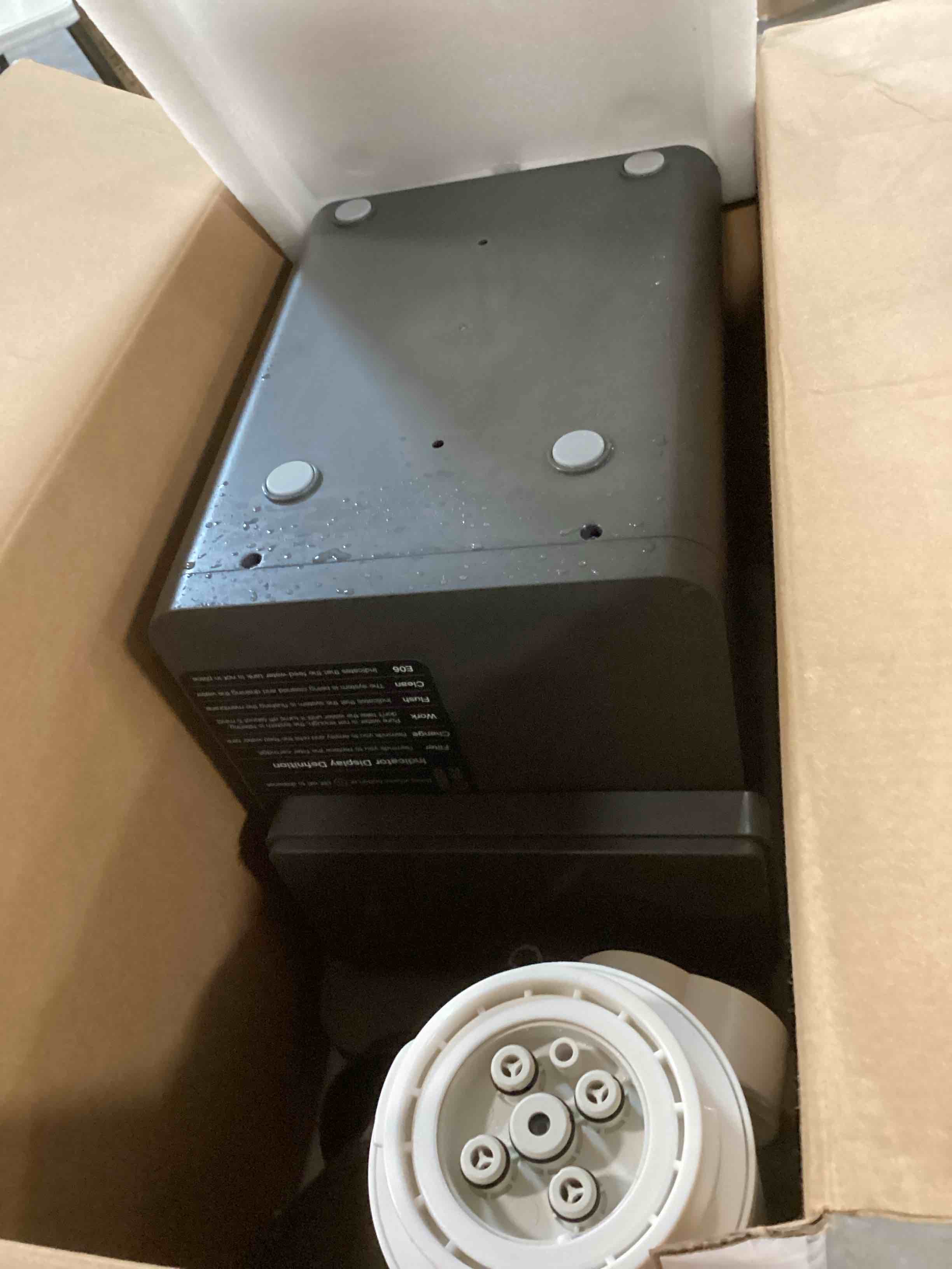https://s3.amazonaws.com/lotting-images-prod/bidfta/PNK0517241_1729808170963.jpeg