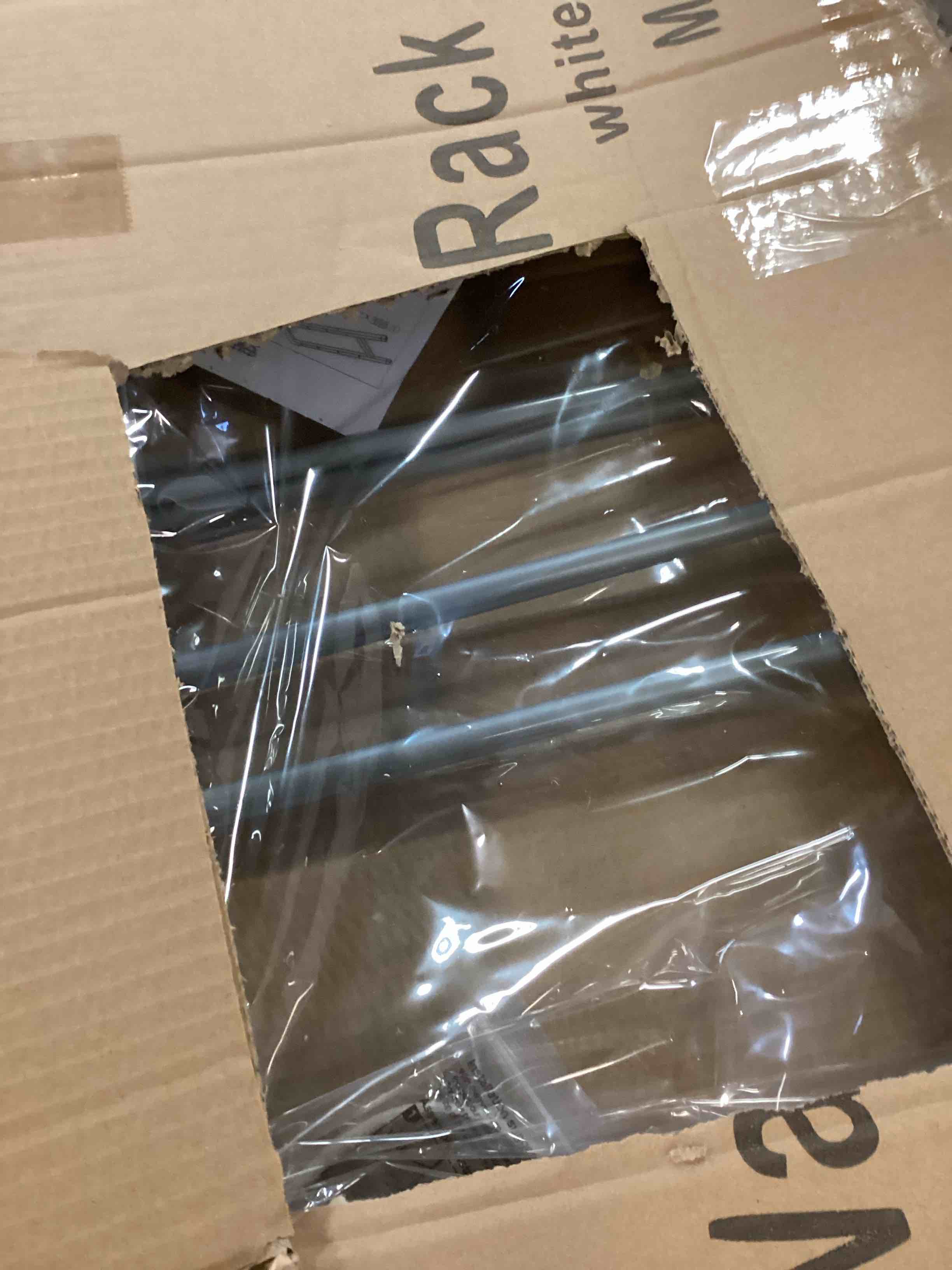 https://s3.amazonaws.com/lotting-images-prod/bidfta/PNK0517251_1729807314302.jpeg
