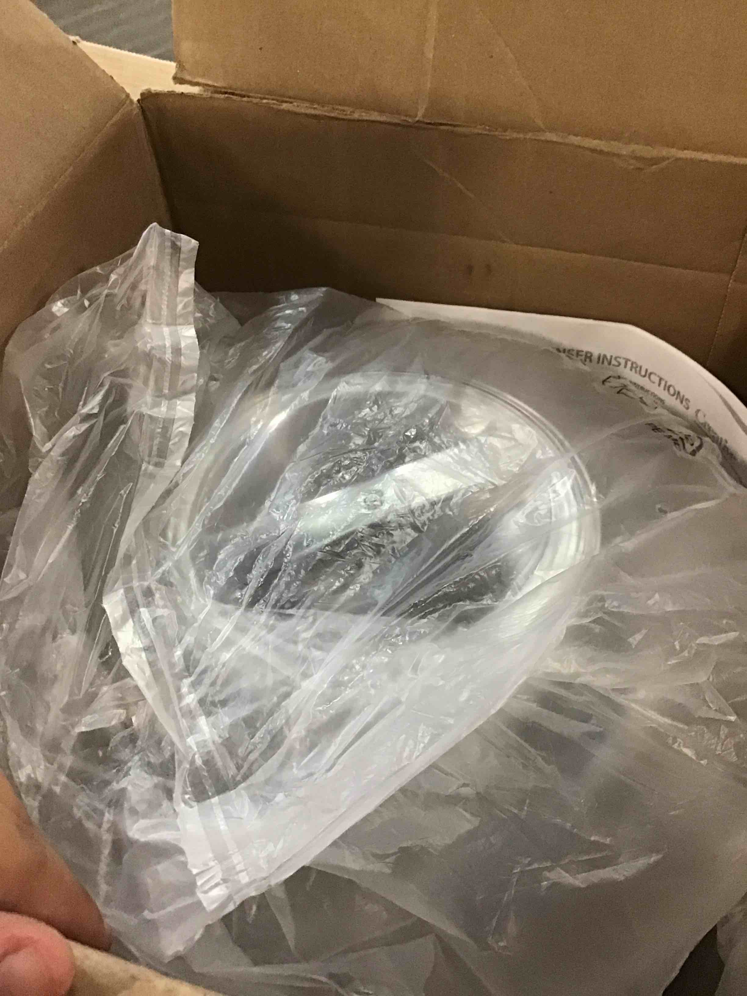 https://s3.amazonaws.com/lotting-images-prod/bidfta/PNK0517268_1729805978944.jpeg