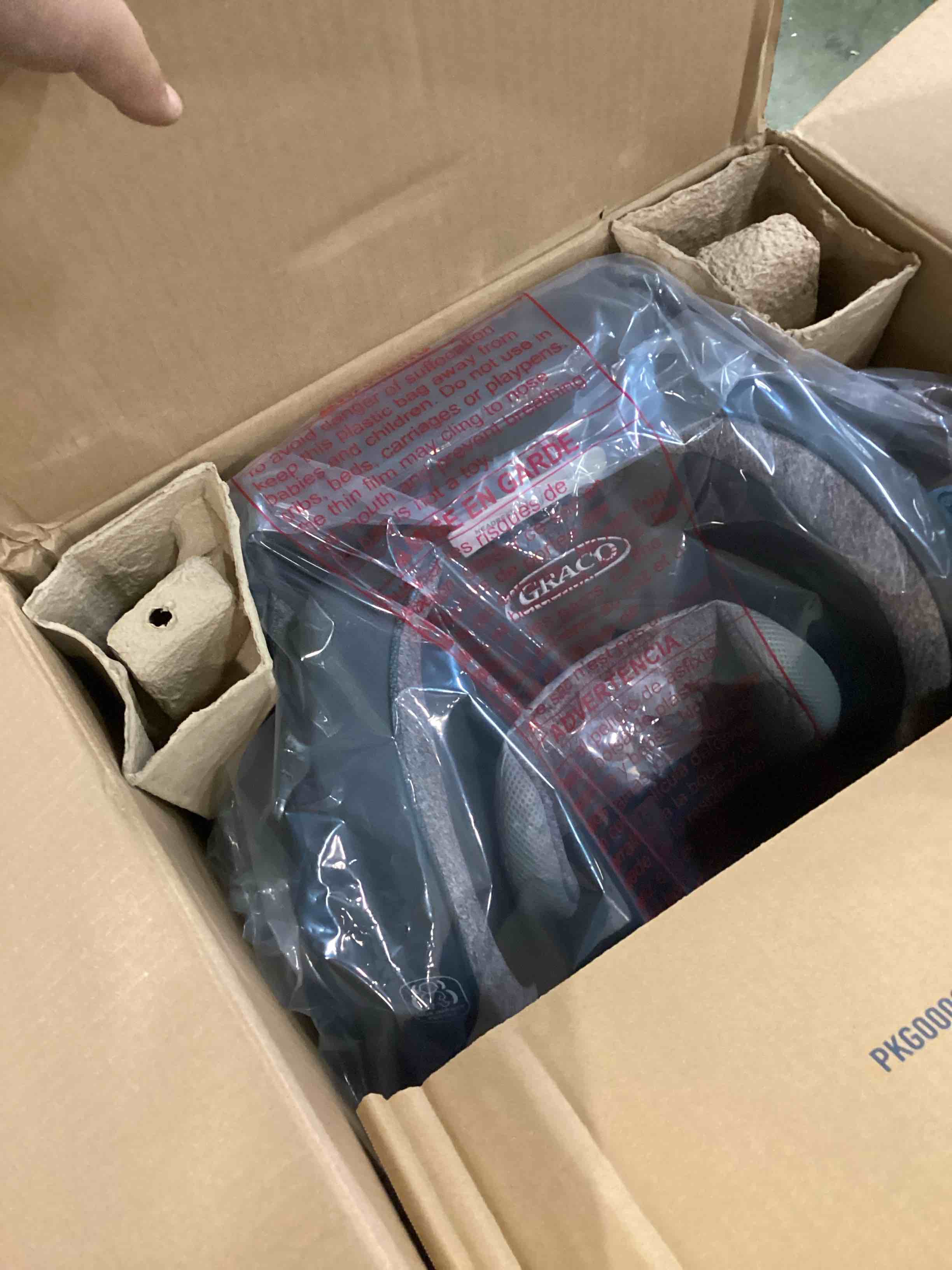 https://s3.amazonaws.com/lotting-images-prod/bidfta/PNK0517302_1729746751307.jpeg