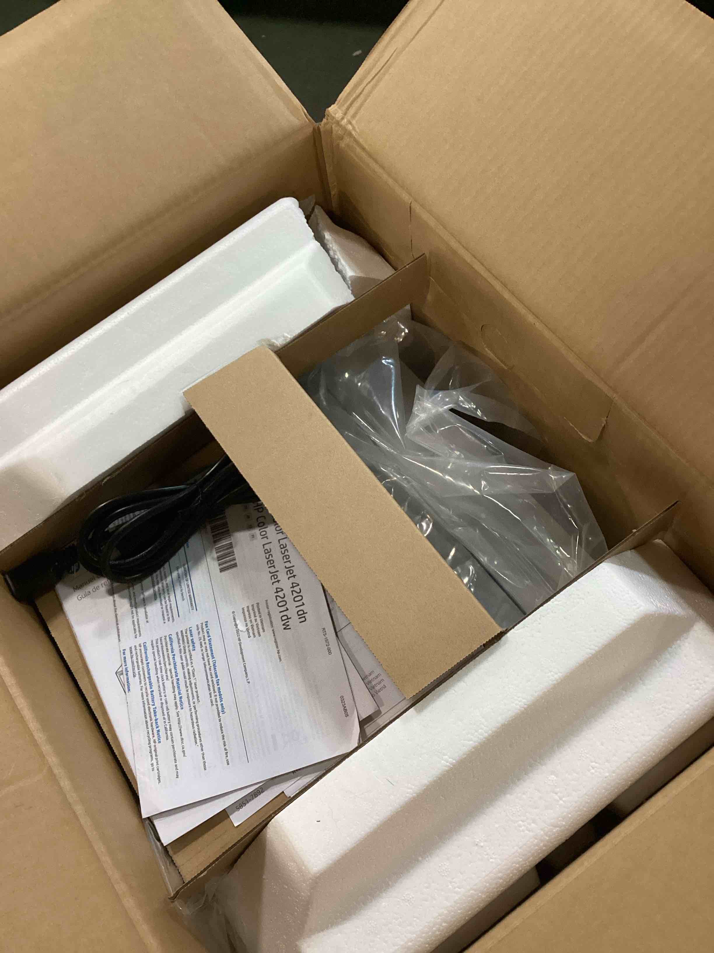 https://s3.amazonaws.com/lotting-images-prod/bidfta/PNK0517363_1729740776468.jpeg