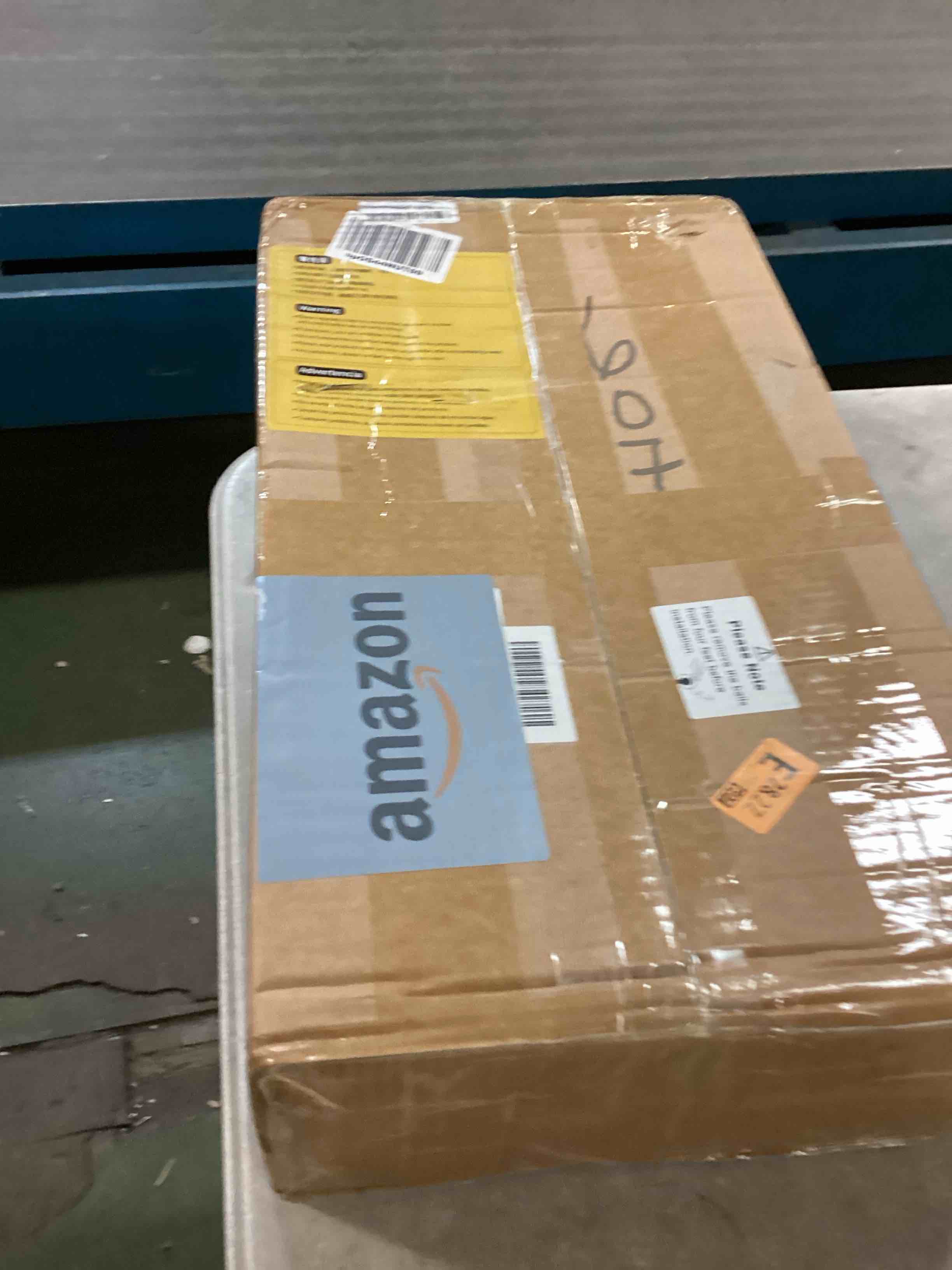 https://s3.amazonaws.com/lotting-images-prod/bidfta/PNK0517373_1729738260680.jpeg
