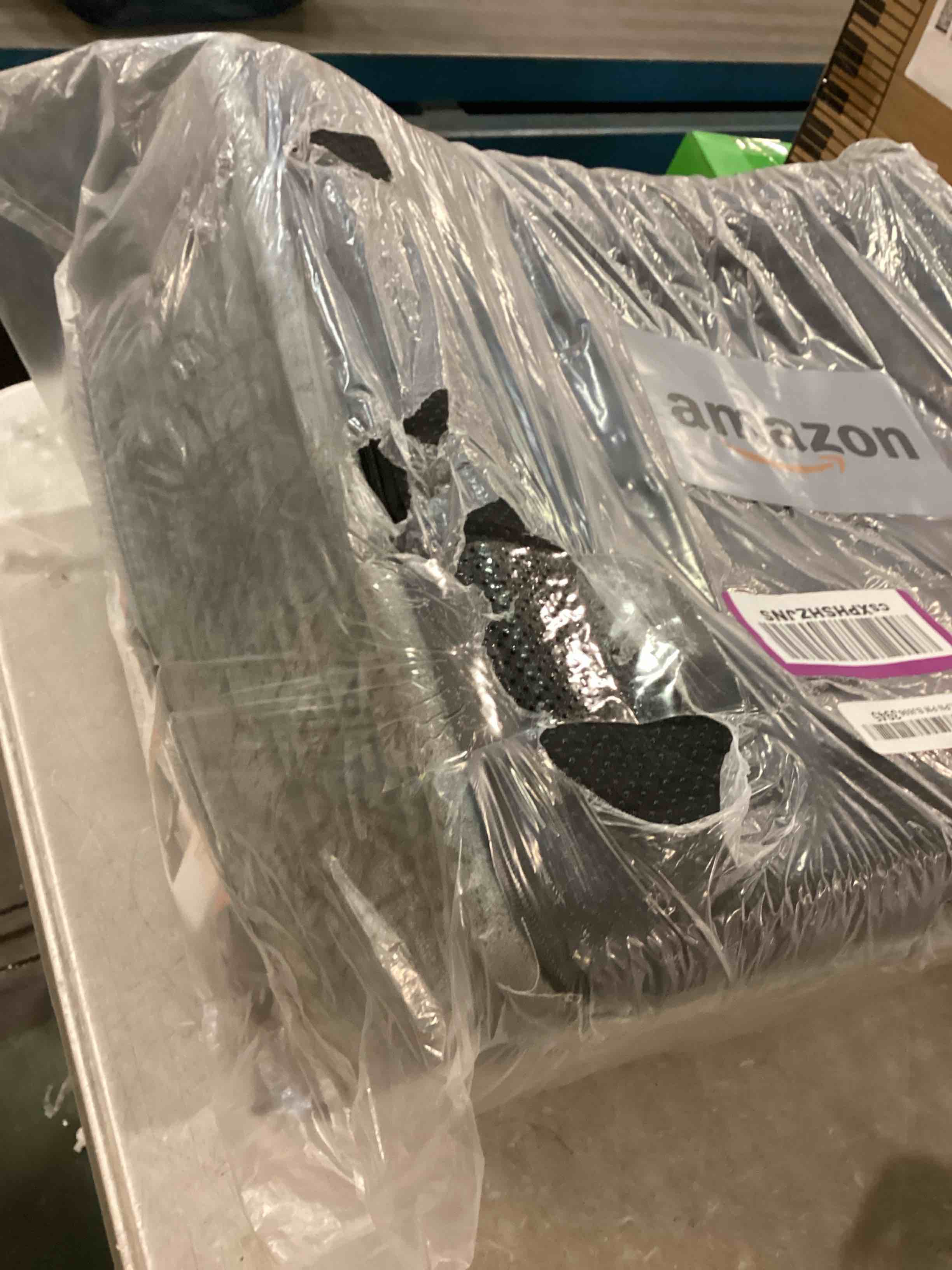 https://s3.amazonaws.com/lotting-images-prod/bidfta/PNK0517440_1729728040985.jpeg