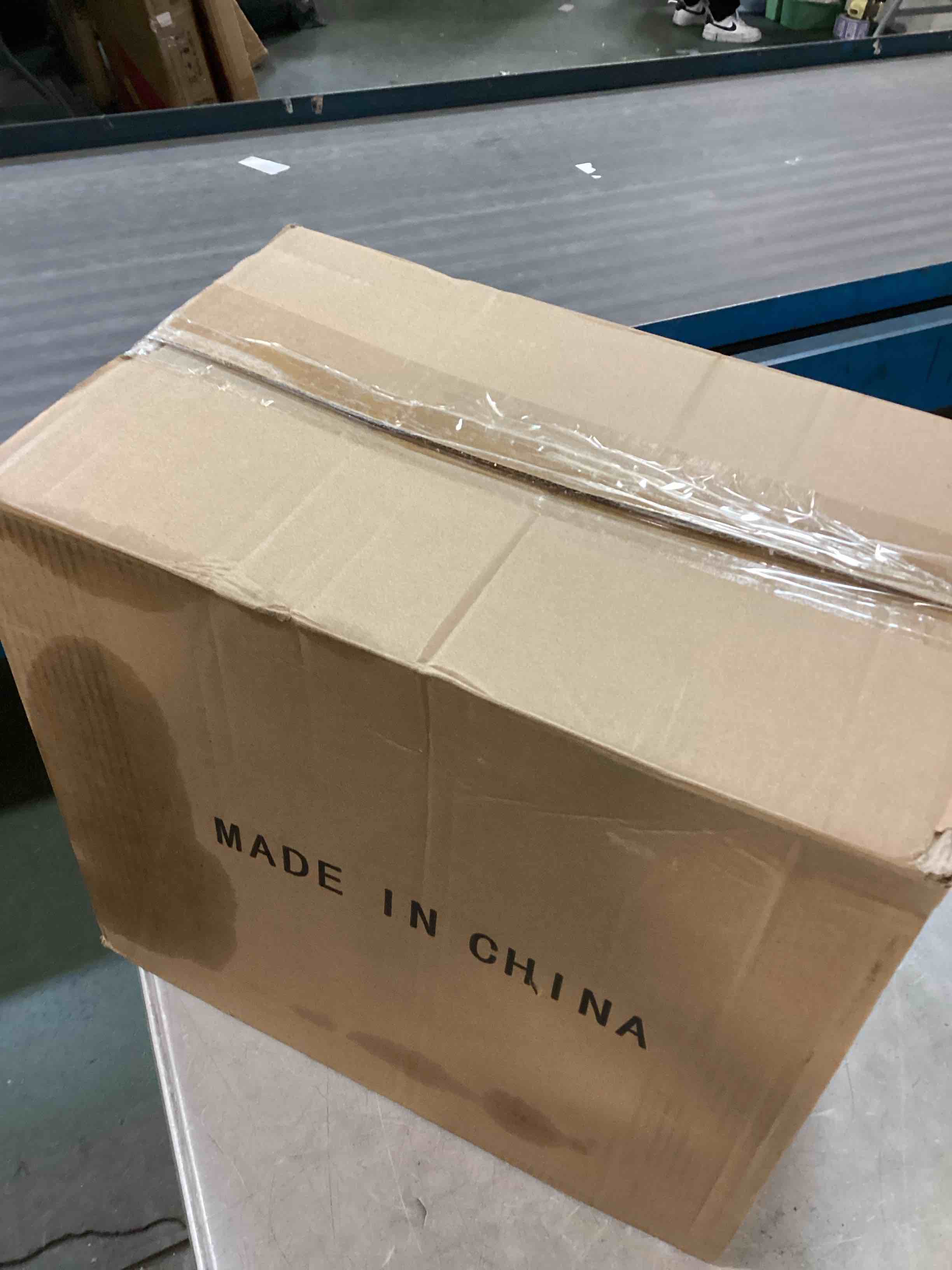 https://s3.amazonaws.com/lotting-images-prod/bidfta/PNK0517458_1729726291237.jpeg
