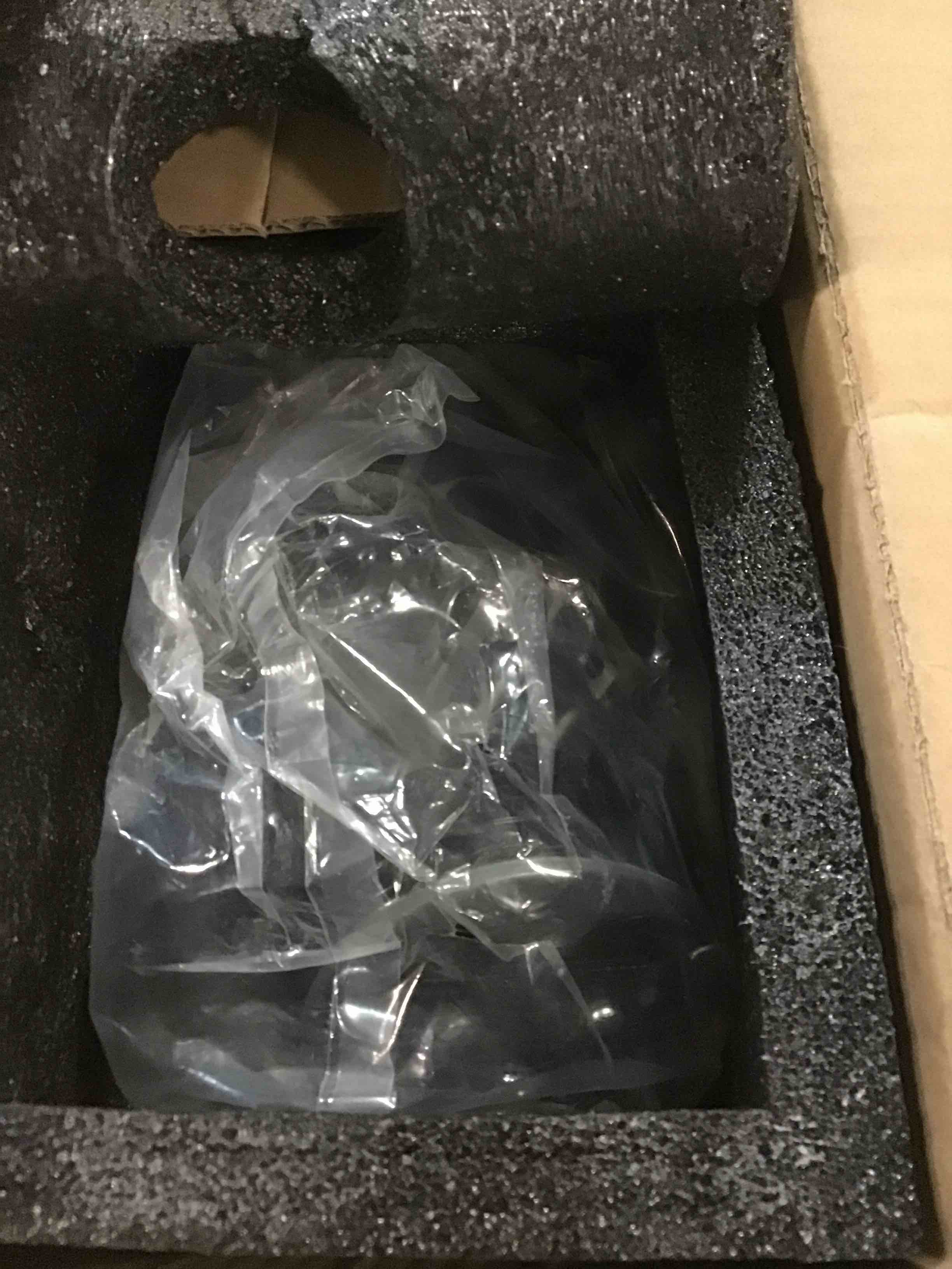 https://s3.amazonaws.com/lotting-images-prod/bidfta/PNK0517744_1729556049189.jpeg