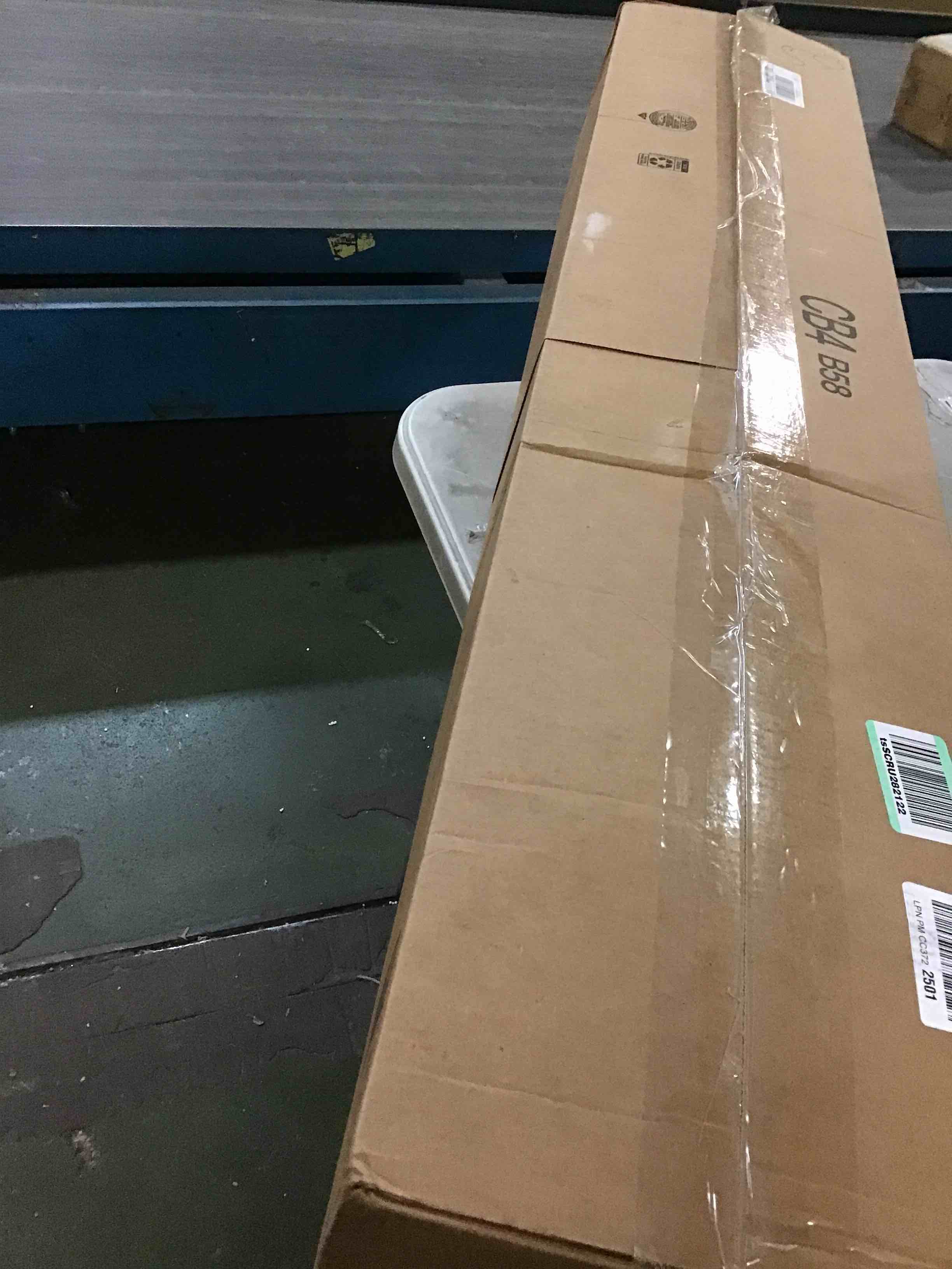 https://s3.amazonaws.com/lotting-images-prod/bidfta/PNK0517907_1729308140210.jpeg
