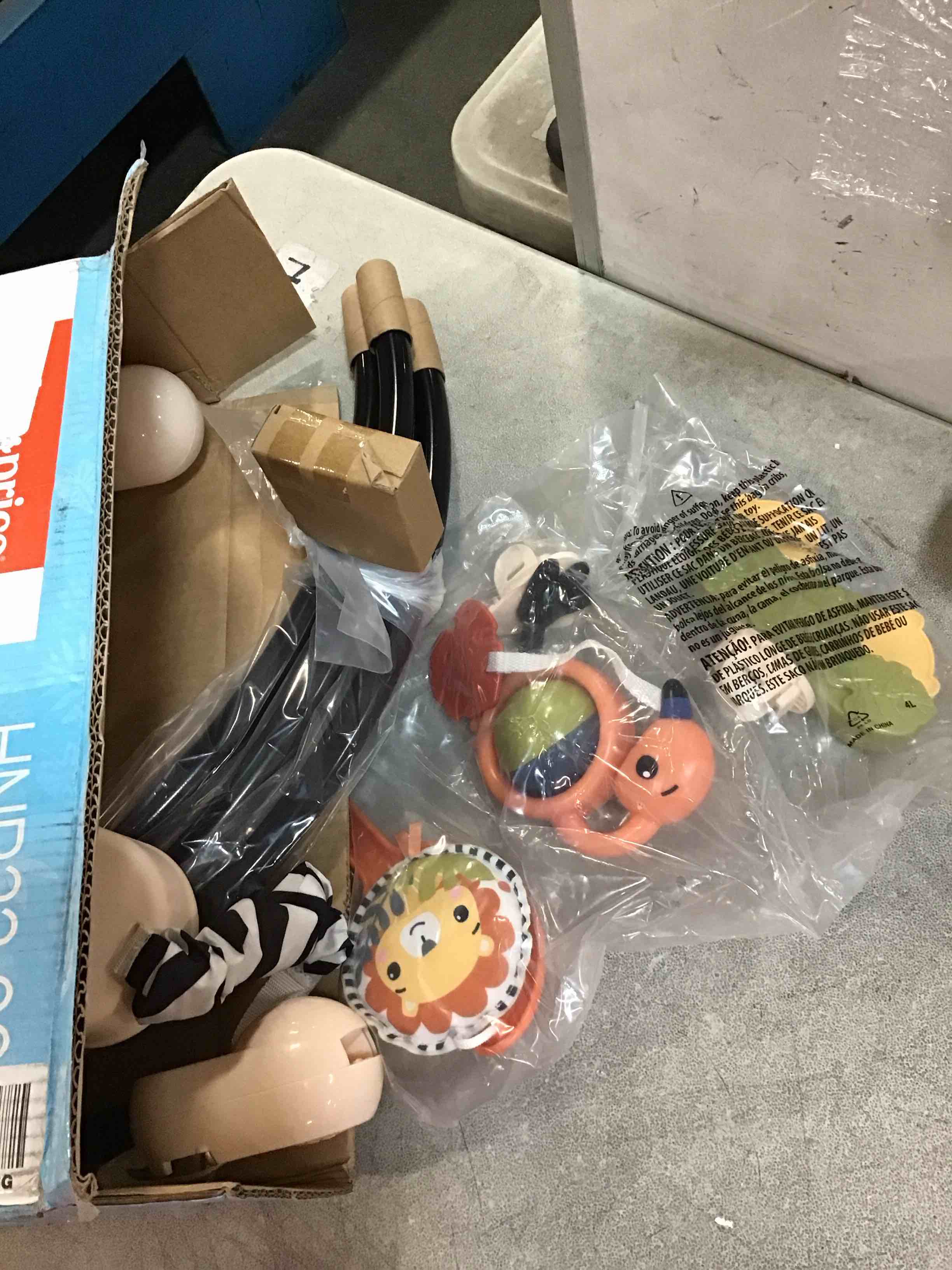 https://s3.amazonaws.com/lotting-images-prod/bidfta/PNK0518122_1731104279065.jpeg