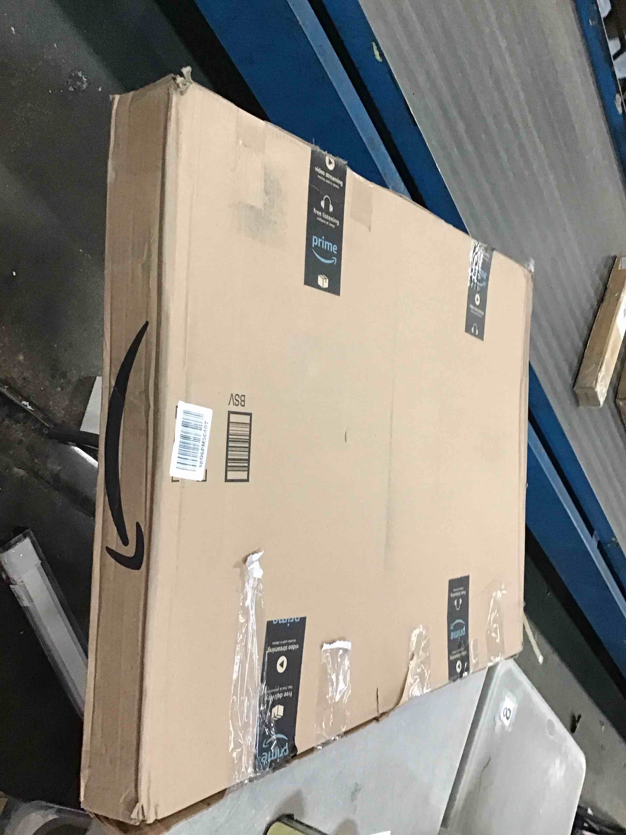 https://s3.amazonaws.com/lotting-images-prod/bidfta/PNK0518653_1730422442331.jpeg