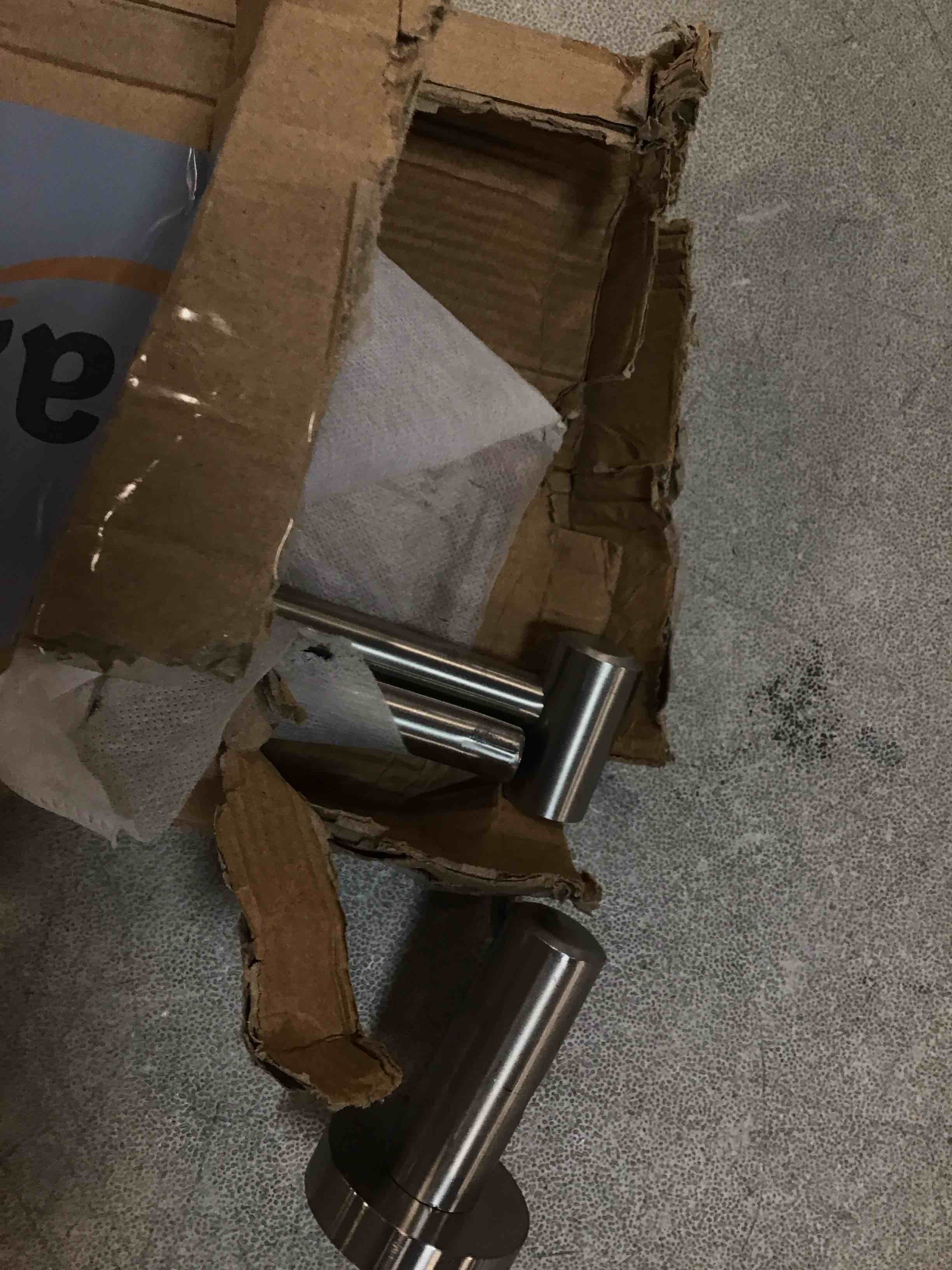 https://s3.amazonaws.com/lotting-images-prod/bidfta/PNK0519119_1730237488158.jpeg