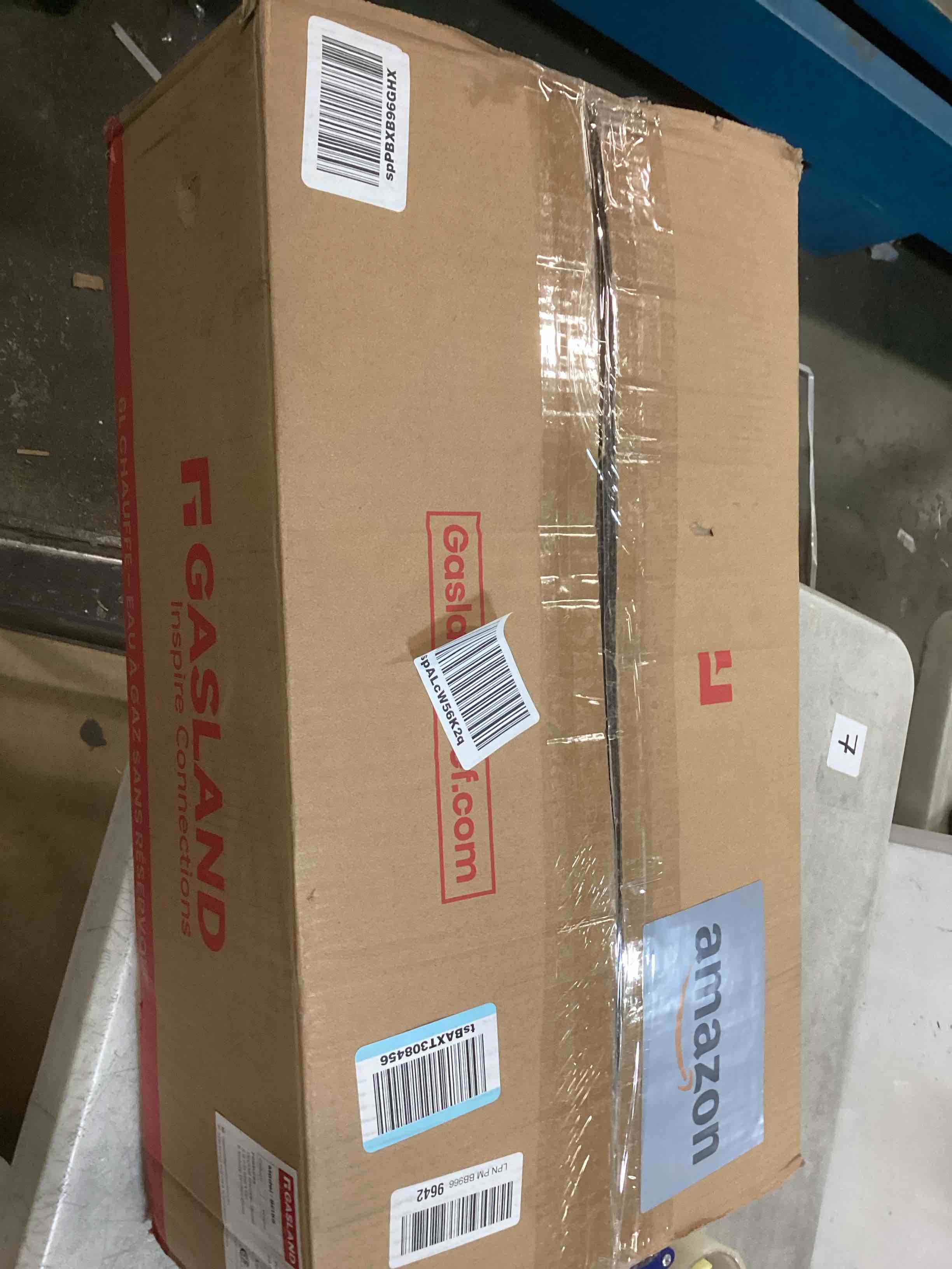 https://s3.amazonaws.com/lotting-images-prod/bidfta/PNK0519167_1730174682330.jpeg