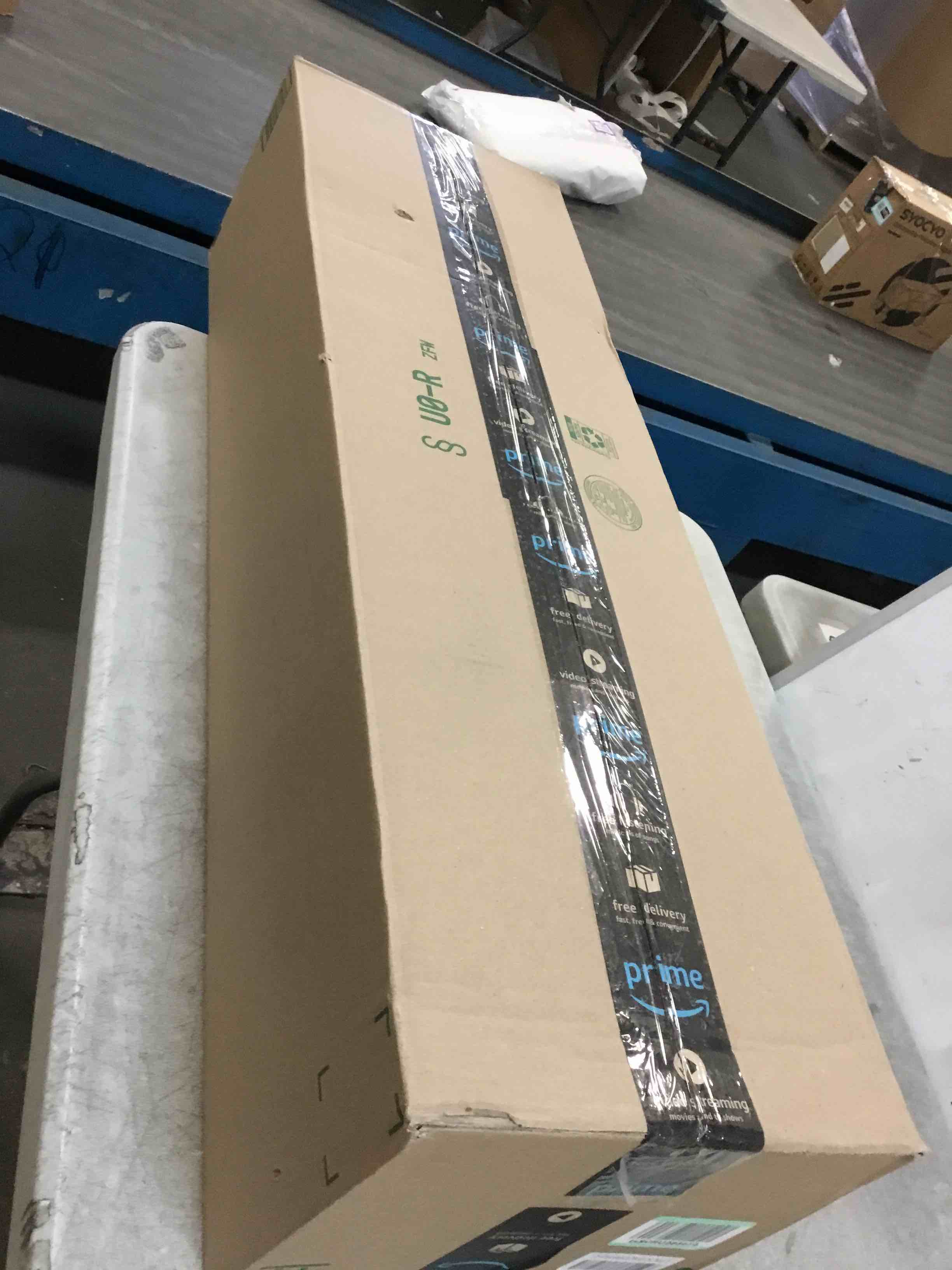 https://s3.amazonaws.com/lotting-images-prod/bidfta/PNK0519437_1729955909943.jpeg