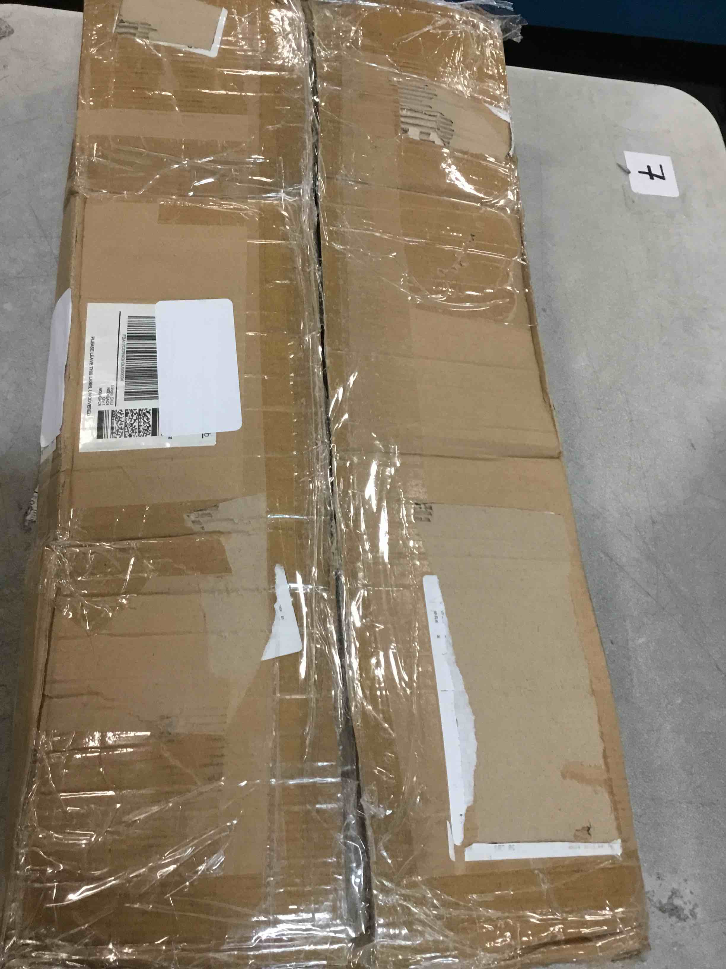 https://s3.amazonaws.com/lotting-images-prod/bidfta/PNK0519458_1729951998538.jpeg