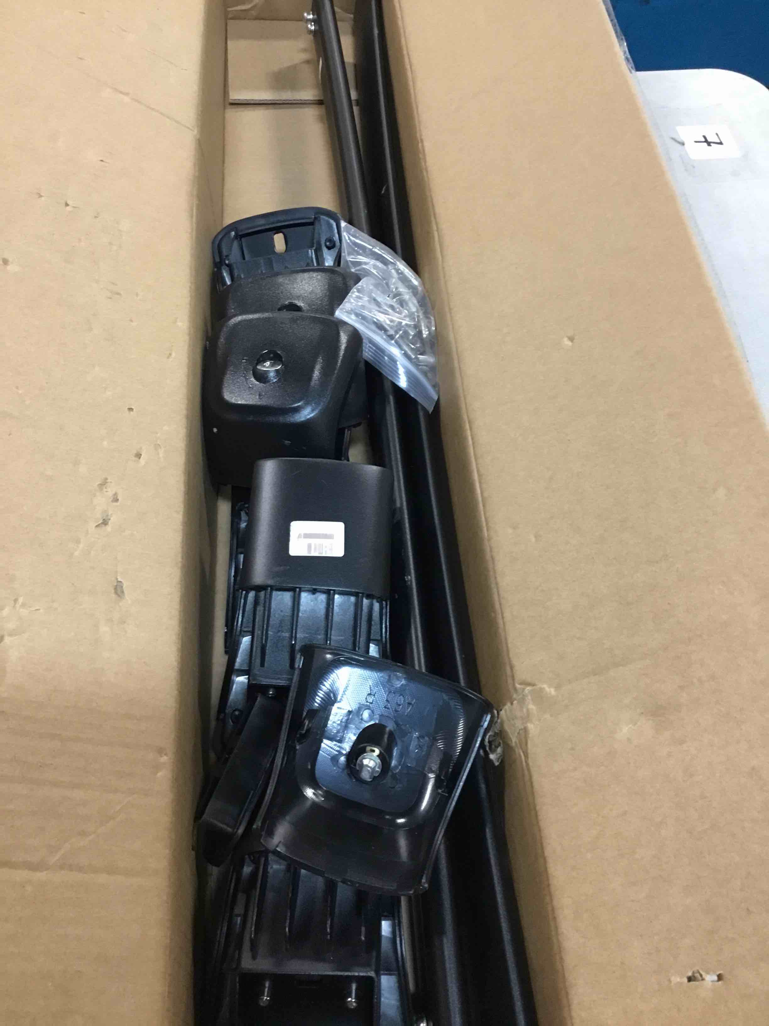 https://s3.amazonaws.com/lotting-images-prod/bidfta/PNK0519501_1729944671905.jpeg