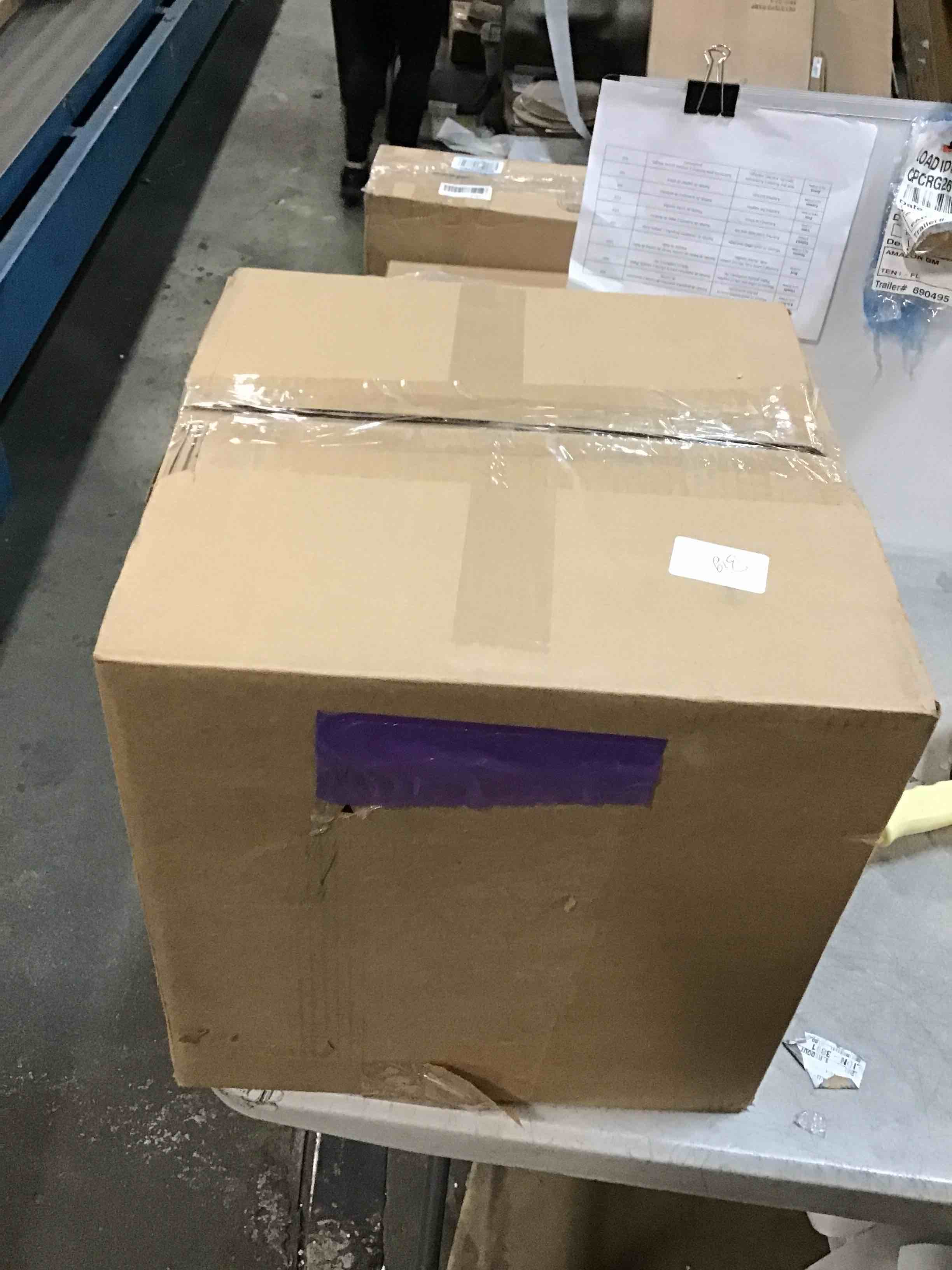 https://s3.amazonaws.com/lotting-images-prod/bidfta/PNK0519821_1729828530177.jpeg