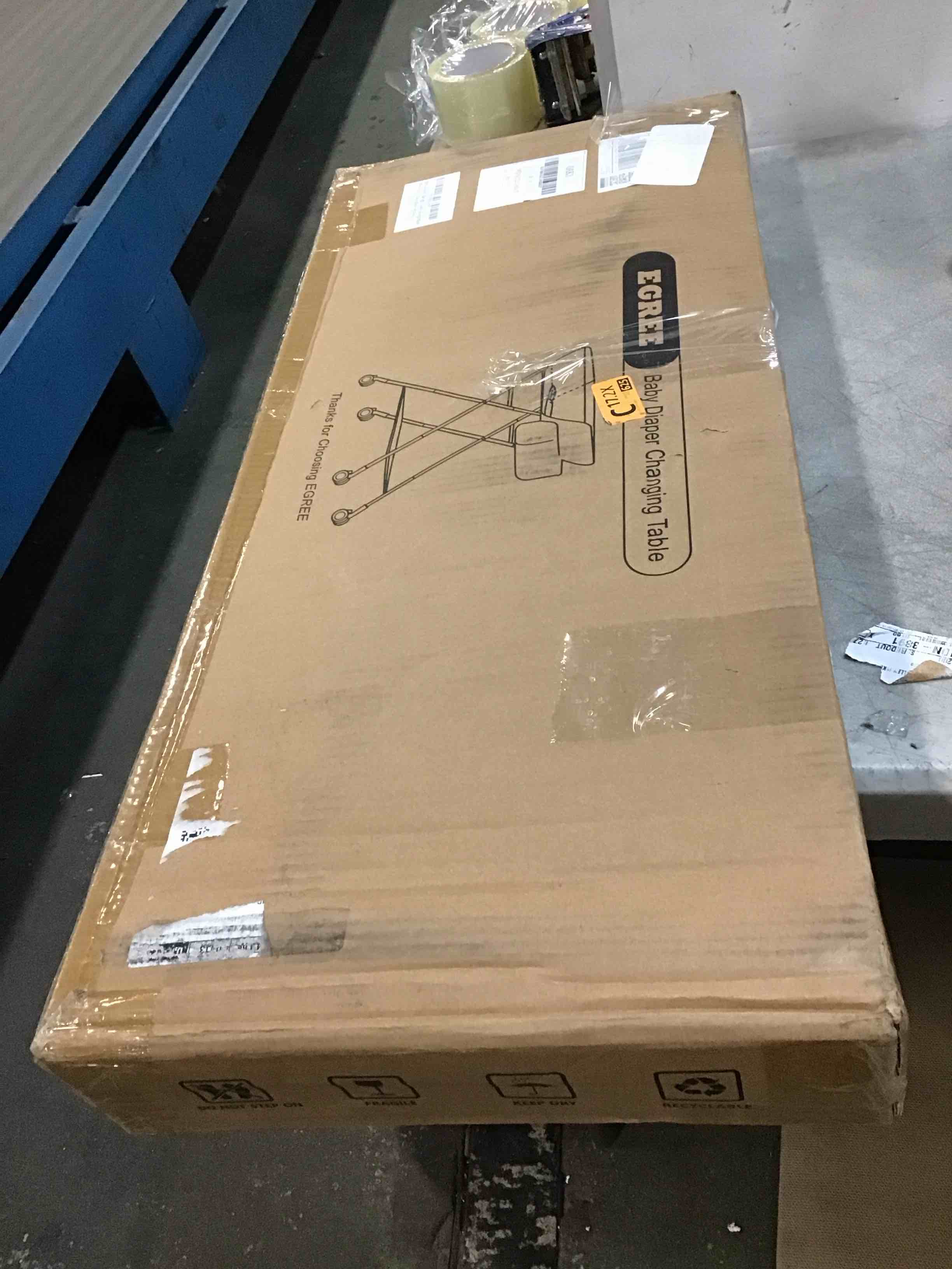 https://s3.amazonaws.com/lotting-images-prod/bidfta/PNK0519939_1729808613530.jpeg