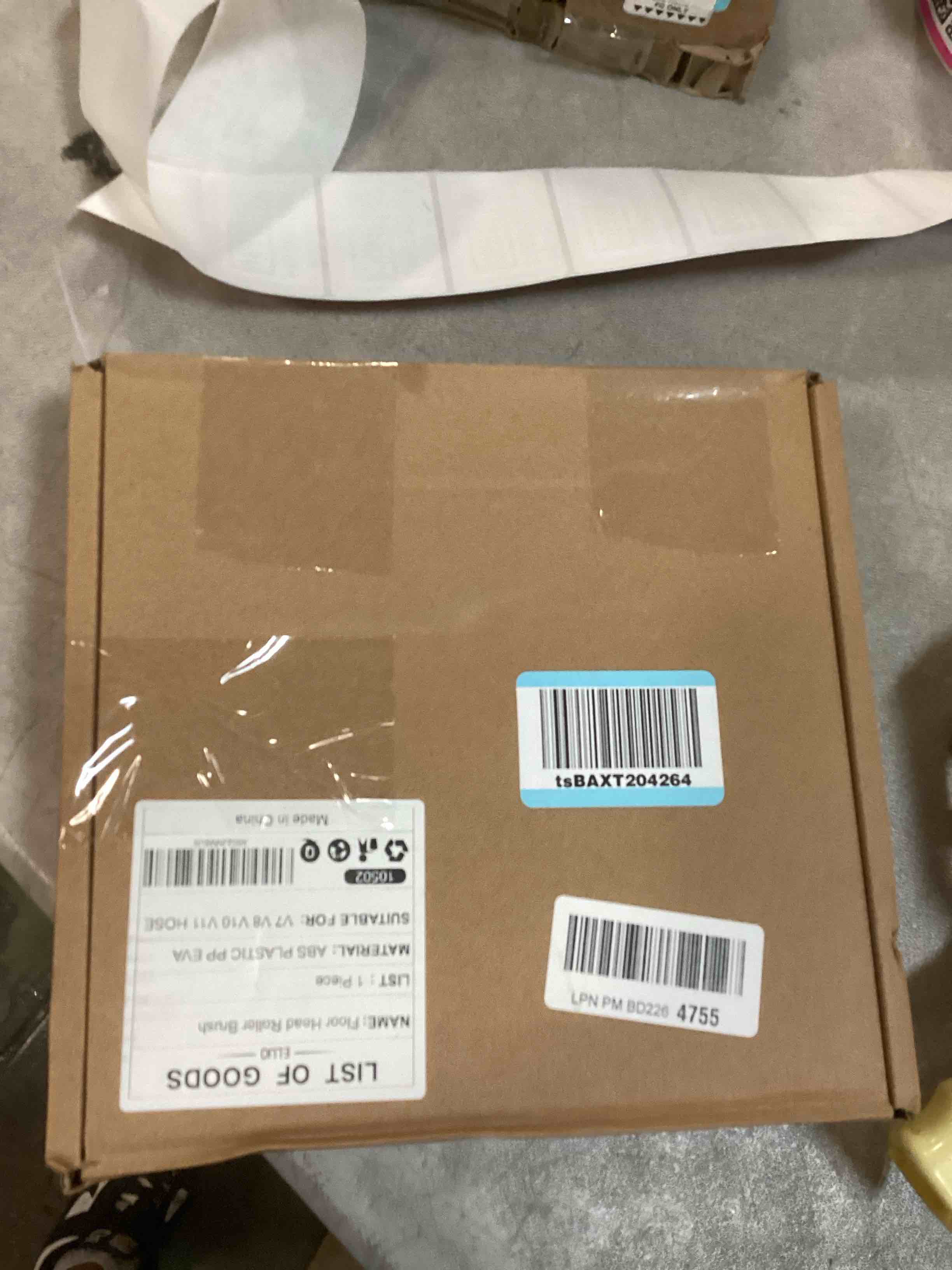 https://s3.amazonaws.com/lotting-images-prod/bidfta/PNK0519994_1729746001576.jpeg
