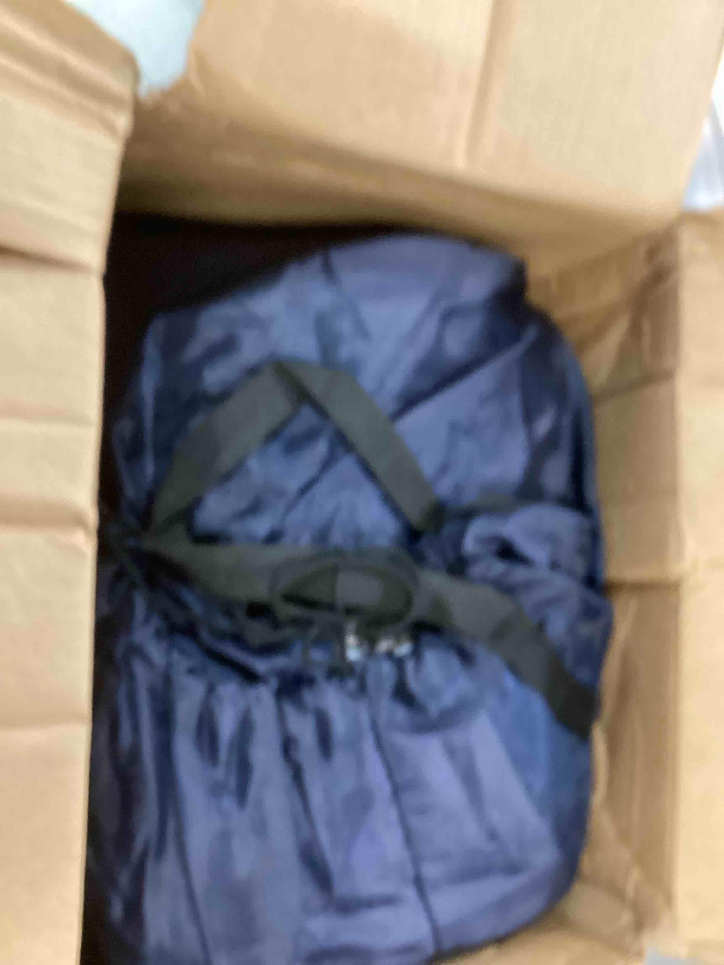 https://s3.amazonaws.com/lotting-images-prod/bidfta/PNK0520396_1730481124573.jpeg