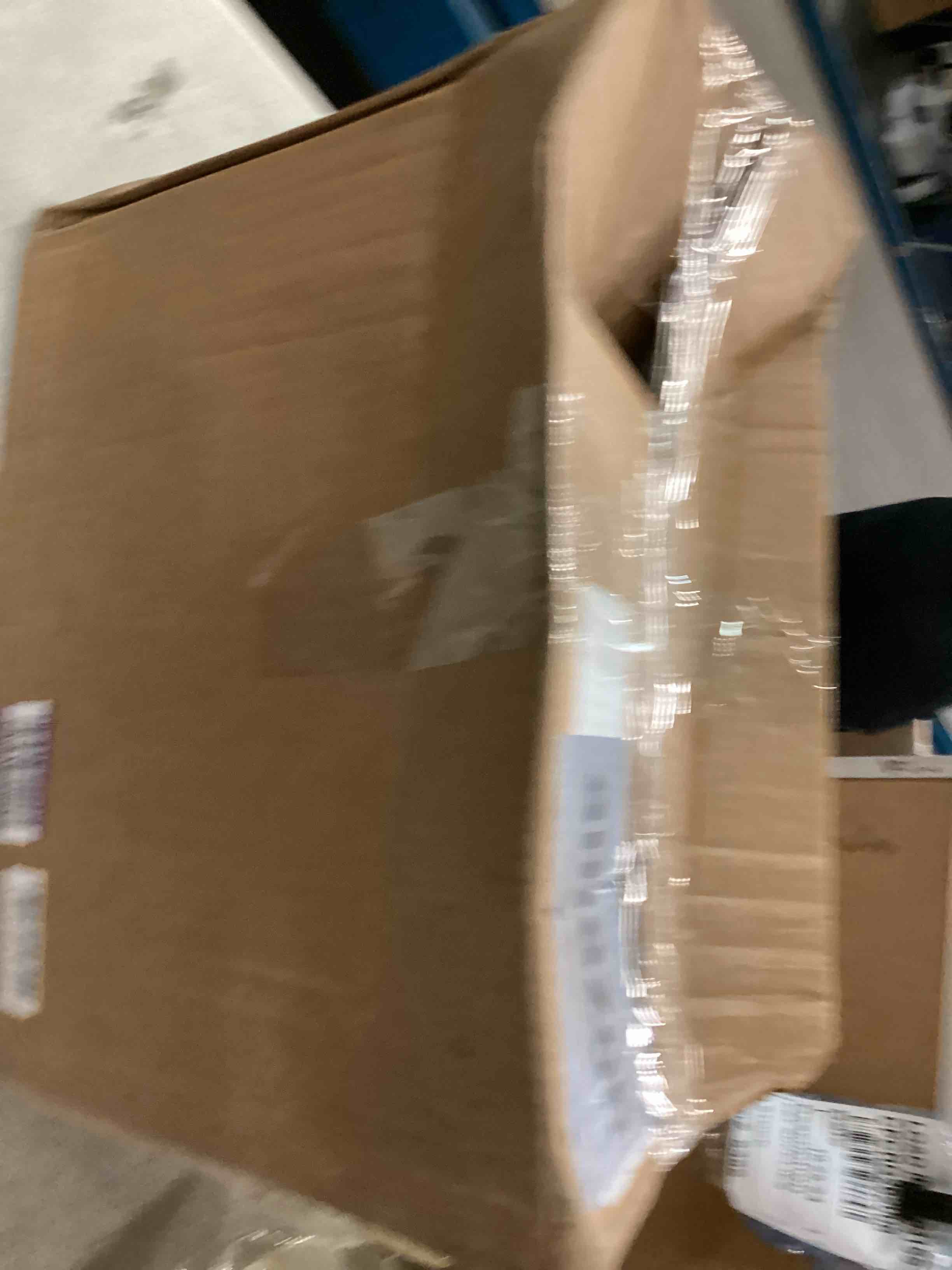 https://s3.amazonaws.com/lotting-images-prod/bidfta/PNK0521229_1730205344454.jpeg