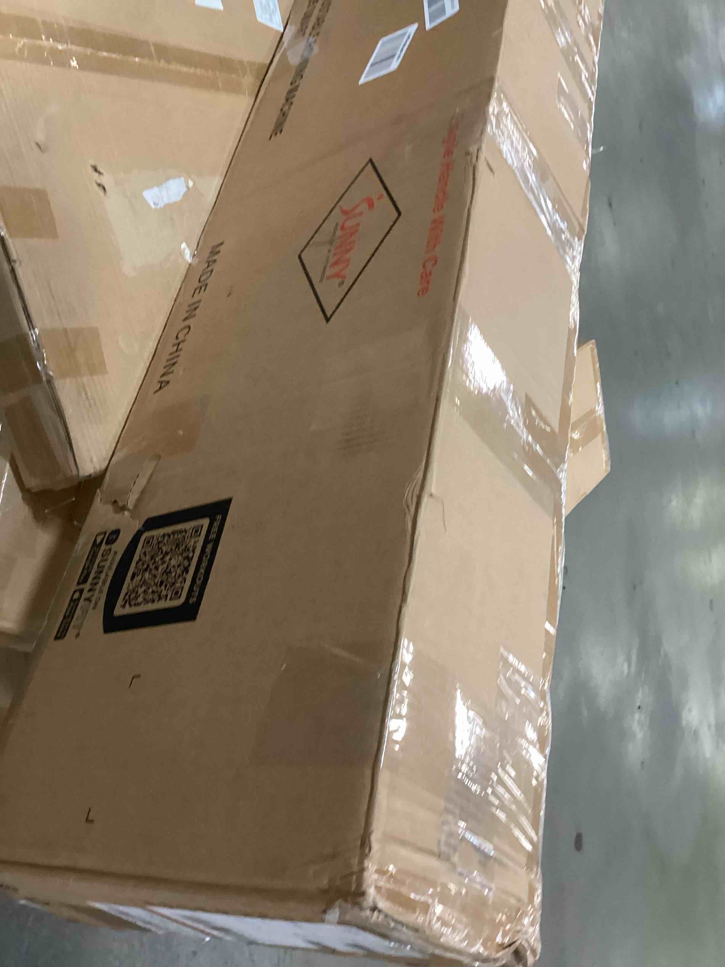 https://s3.amazonaws.com/lotting-images-prod/bidfta/PNK0521892_1729783061947.jpeg