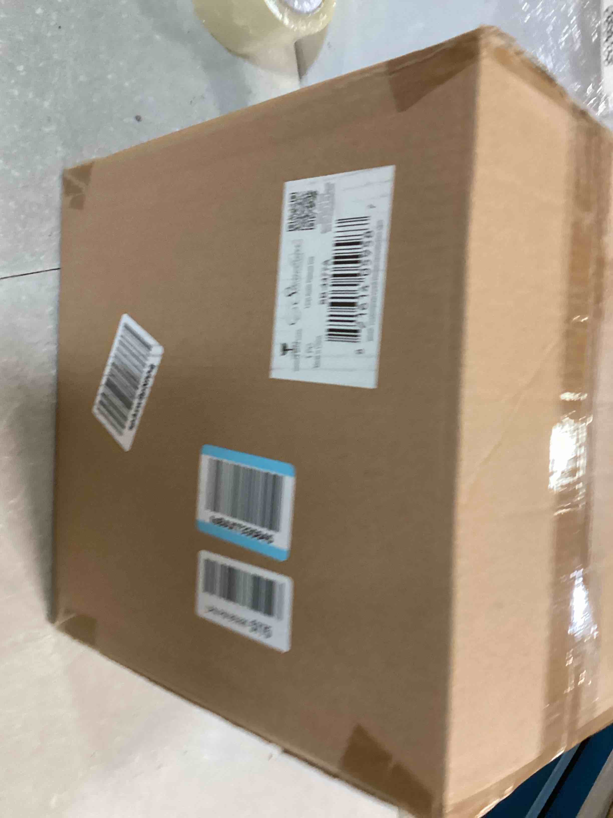https://s3.amazonaws.com/lotting-images-prod/bidfta/PNK0521975_1729773785578.jpeg