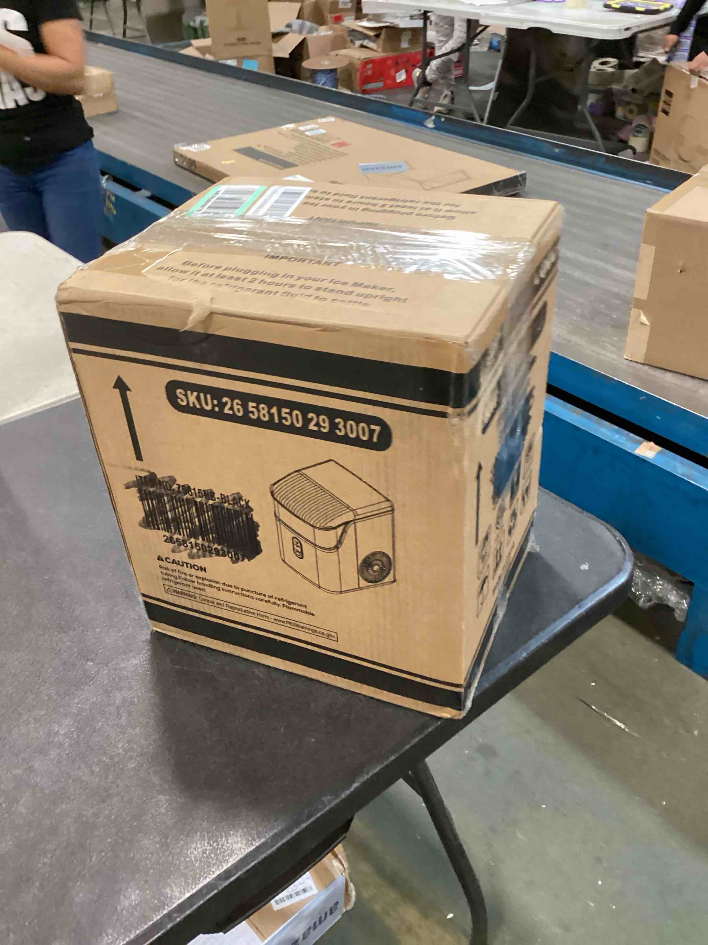 https://s3.amazonaws.com/lotting-images-prod/bidfta/PNK0522839_1730503849145.jpeg