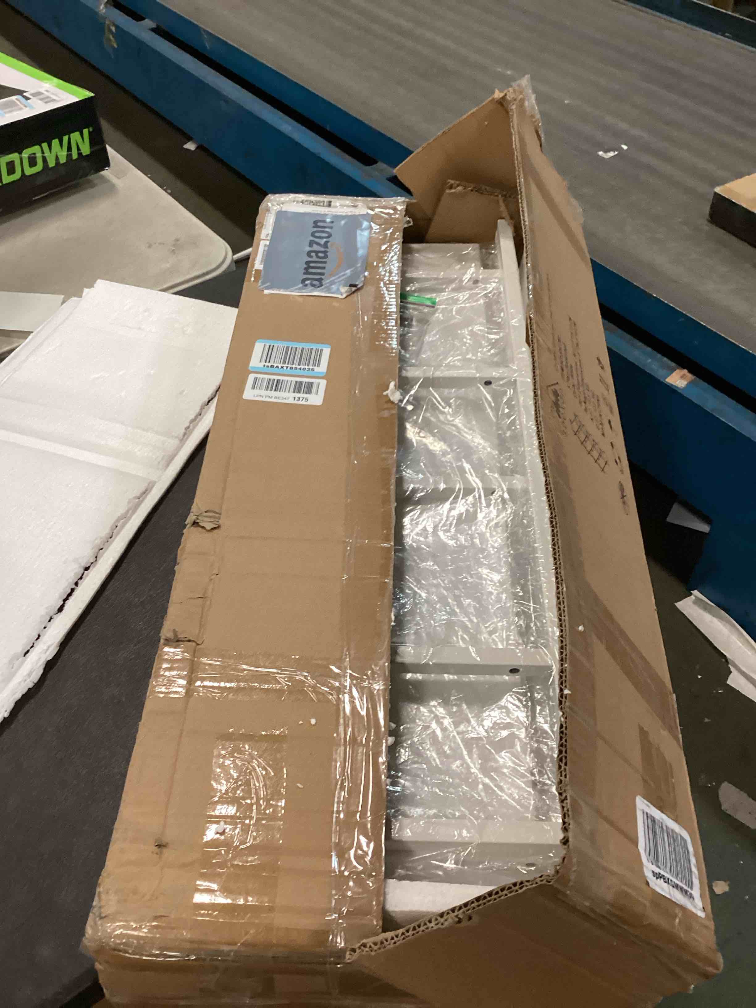 https://s3.amazonaws.com/lotting-images-prod/bidfta/PNK0523100_1730349366347.jpeg