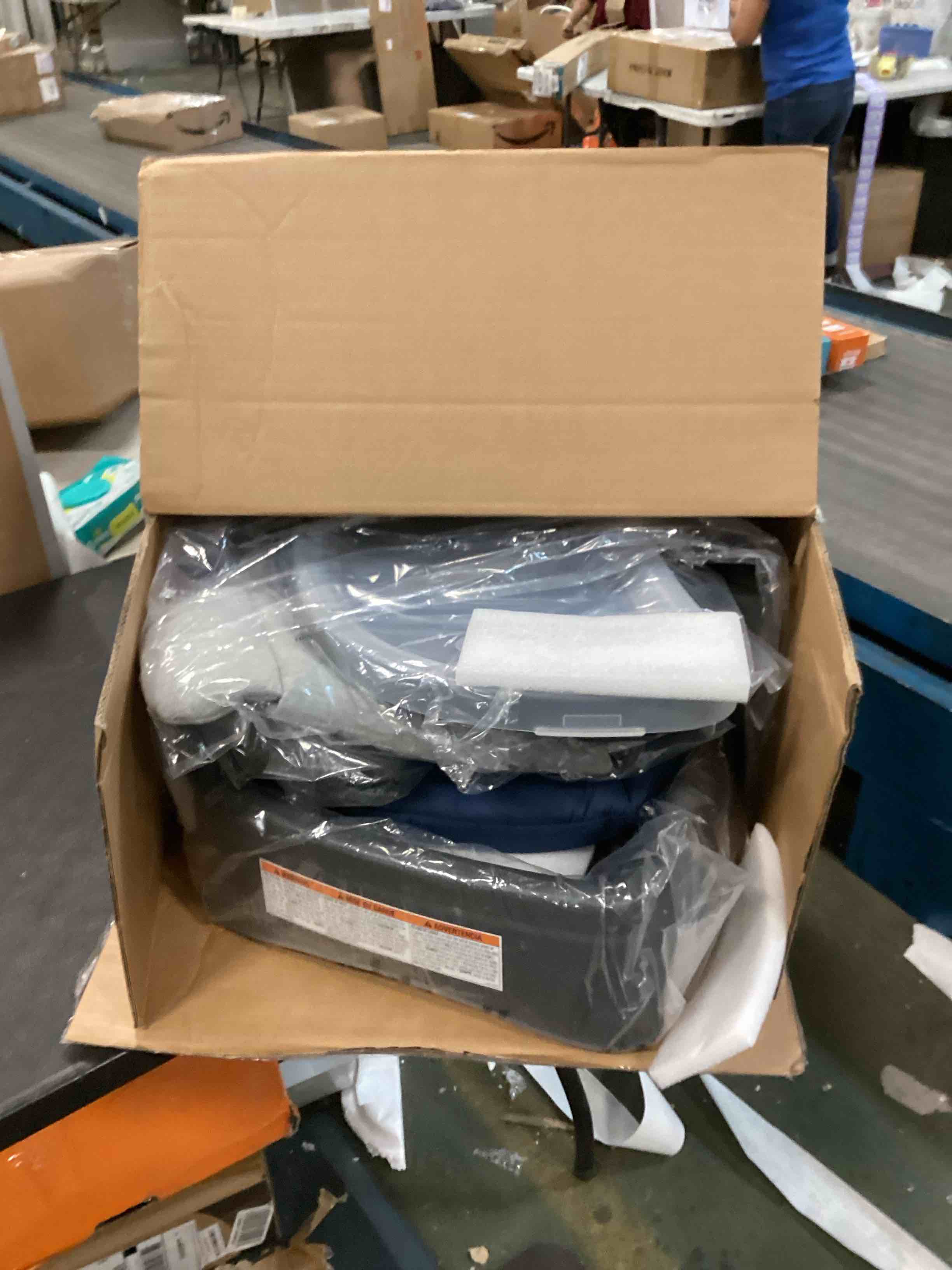 https://s3.amazonaws.com/lotting-images-prod/bidfta/PNK0523140_1730343475527.jpeg