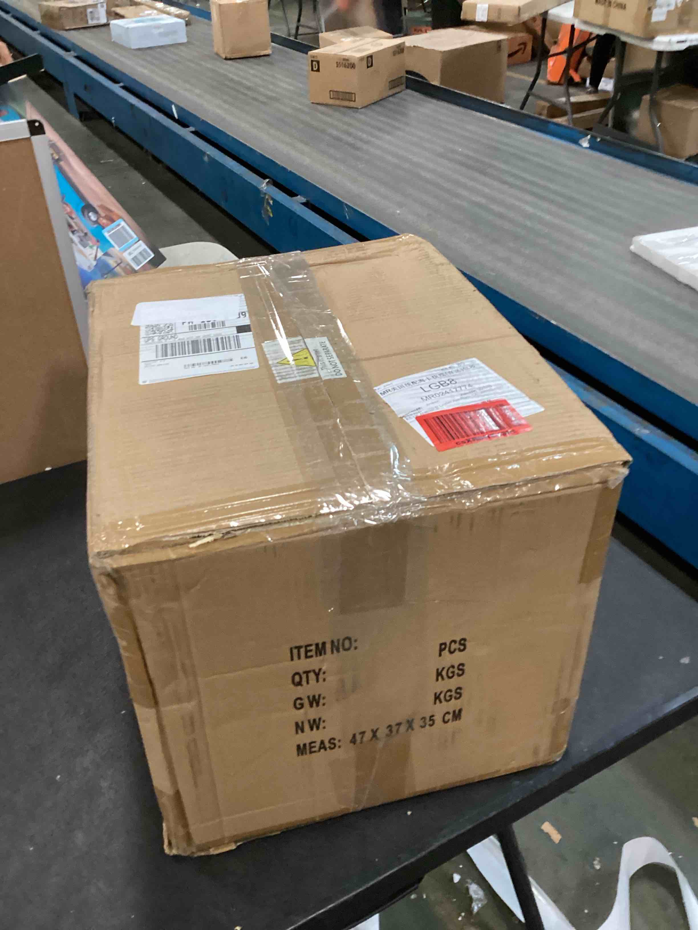 https://s3.amazonaws.com/lotting-images-prod/bidfta/PNK0523143_1730343179069.jpeg