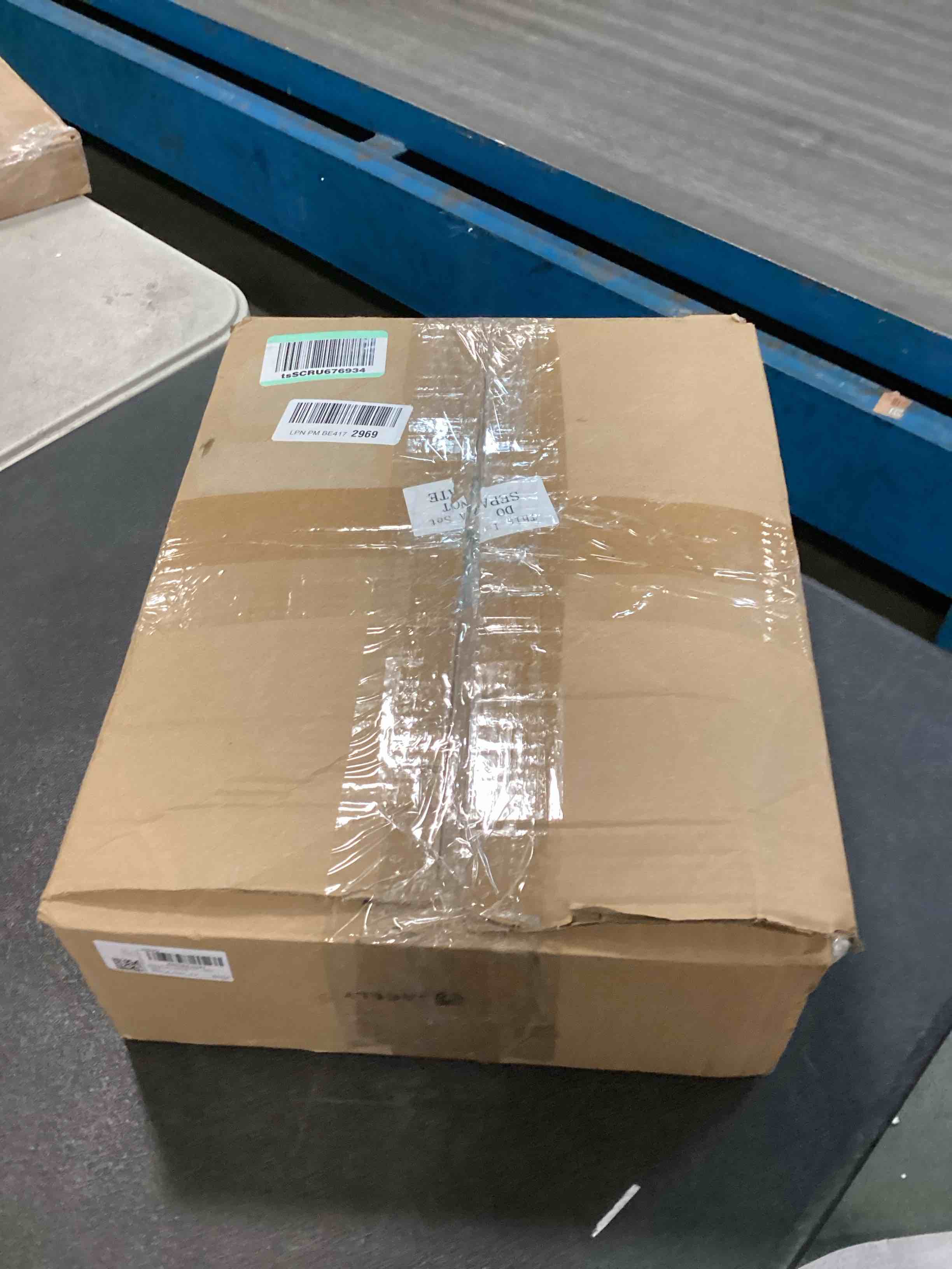 https://s3.amazonaws.com/lotting-images-prod/bidfta/PNK0523213_1730332194199.jpeg