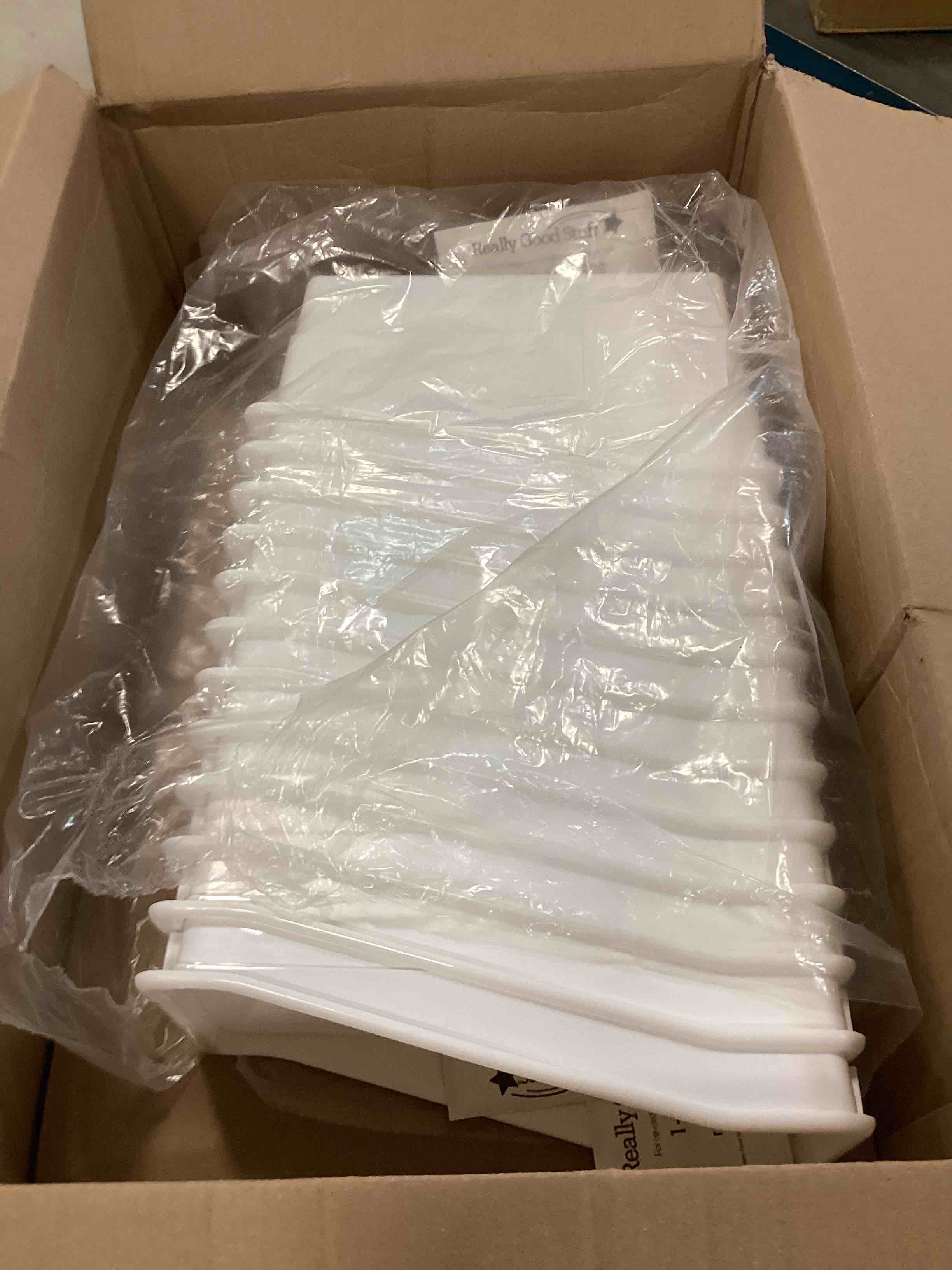 https://s3.amazonaws.com/lotting-images-prod/bidfta/PNK0523856_1729808587046.jpeg