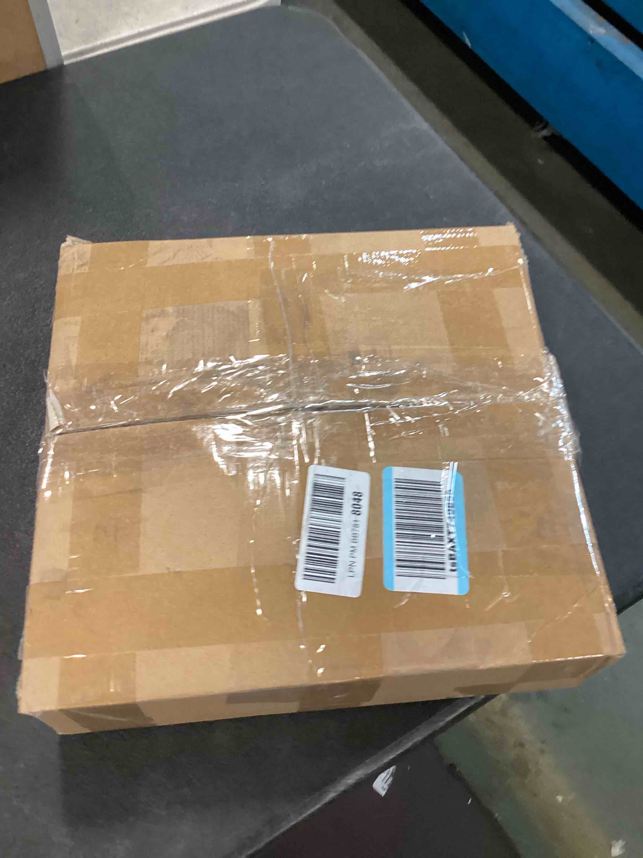 https://s3.amazonaws.com/lotting-images-prod/bidfta/PNK0523864_1729807737104.jpeg