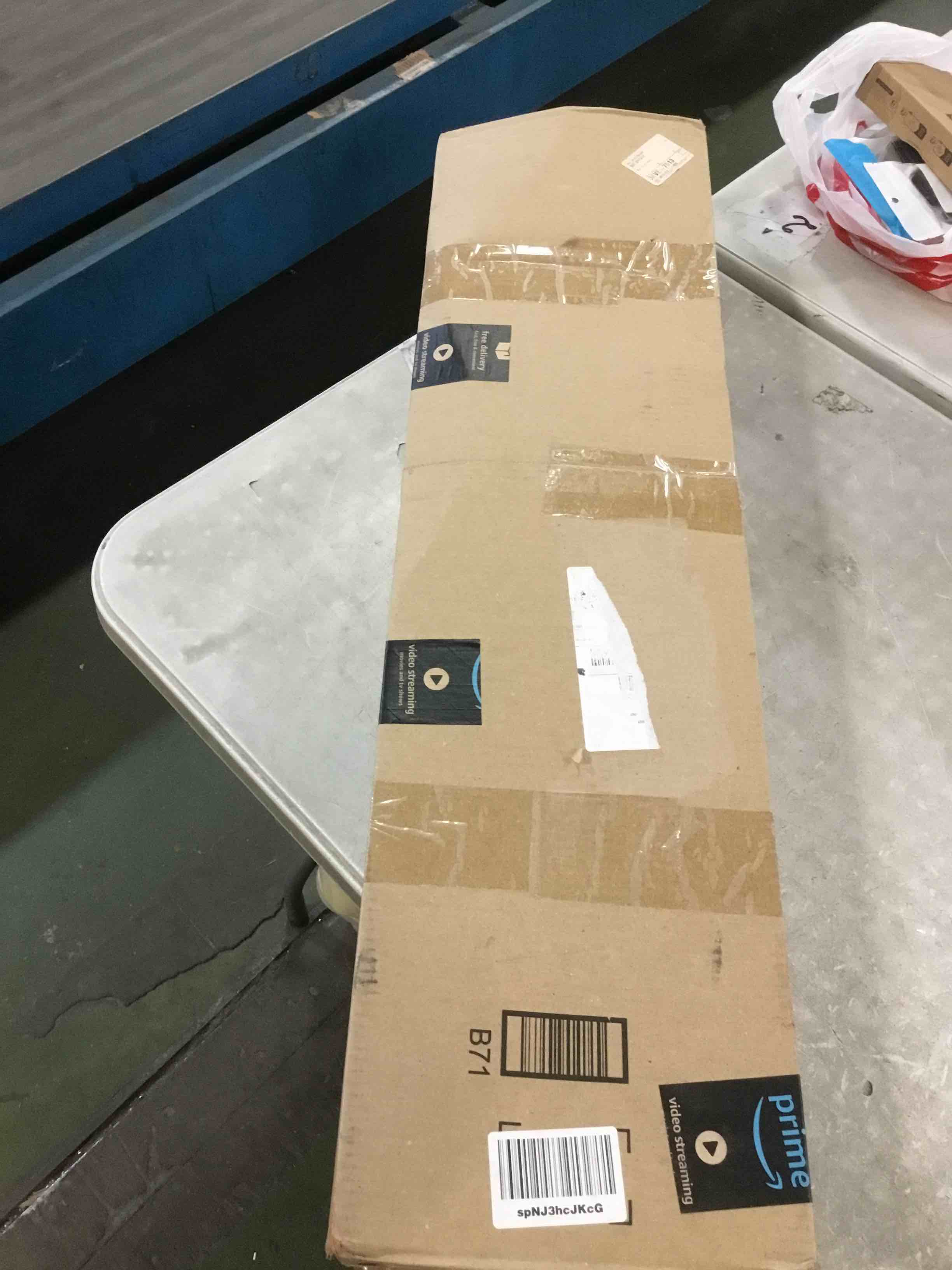 https://s3.amazonaws.com/lotting-images-prod/bidfta/PNK0524611_1730555258314.jpeg