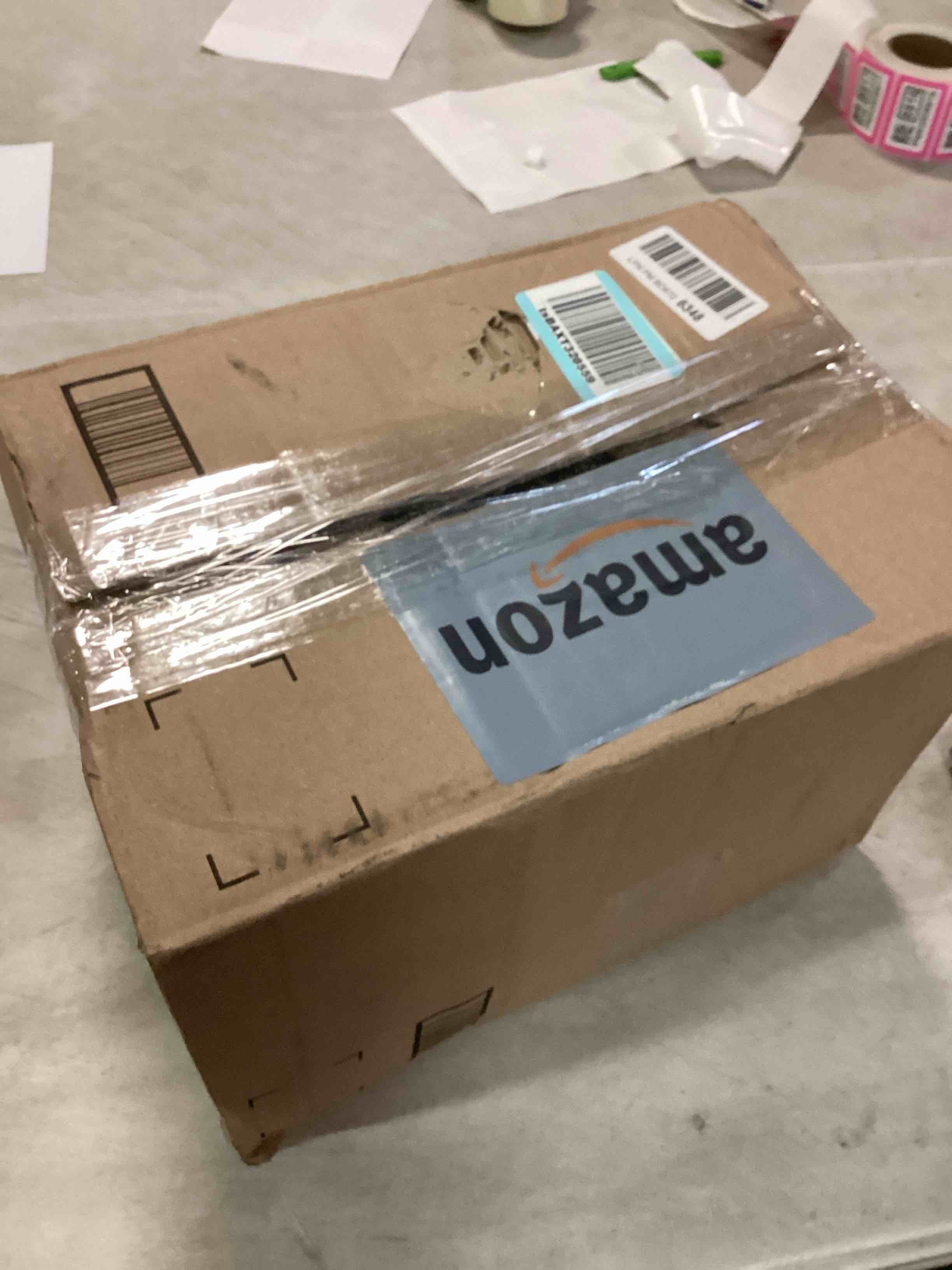 https://s3.amazonaws.com/lotting-images-prod/bidfta/PNK0524805_1730394935444.jpeg