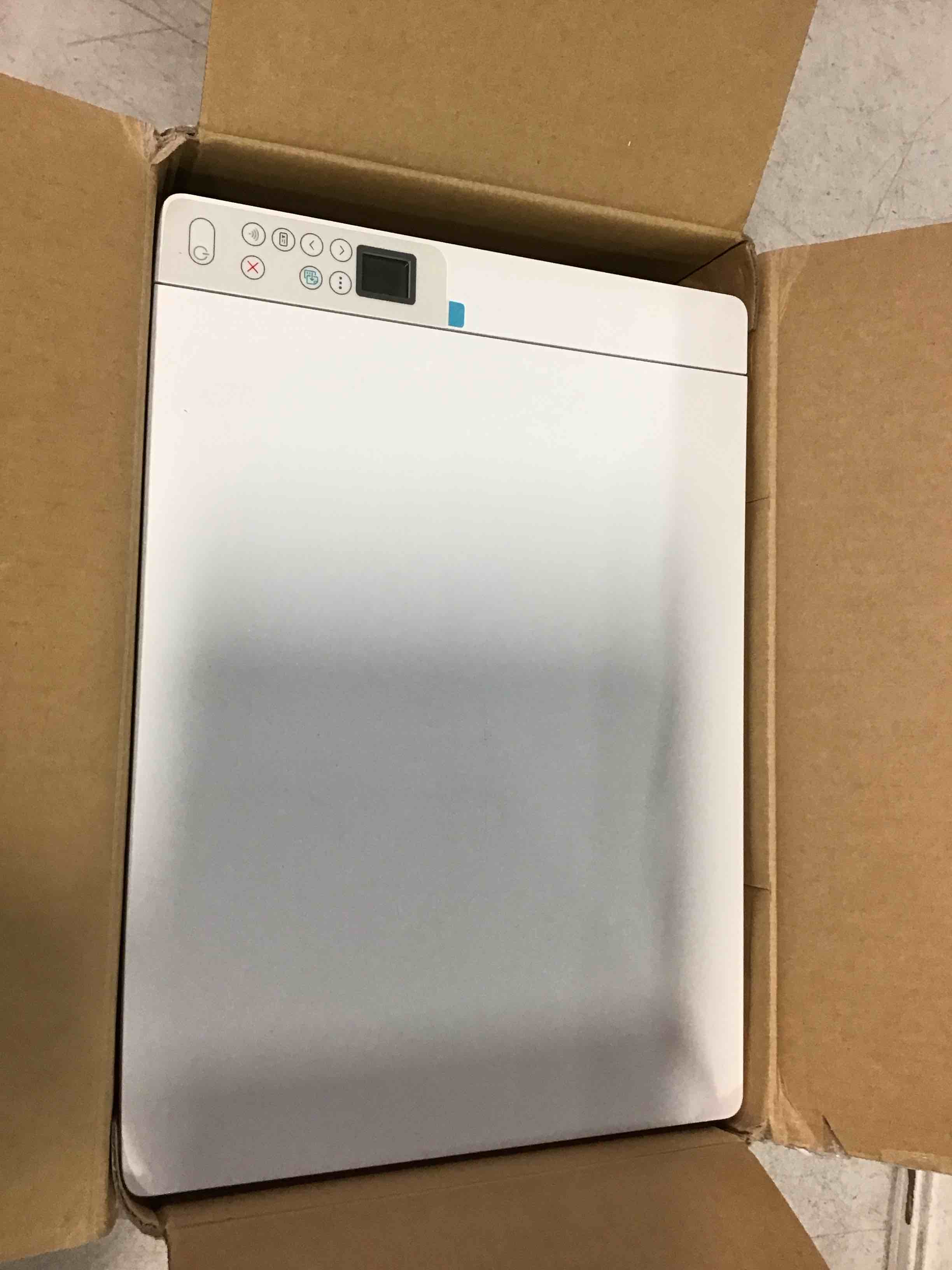 https://s3.amazonaws.com/lotting-images-prod/bidfta/PNK0524924_1730310331047.jpeg