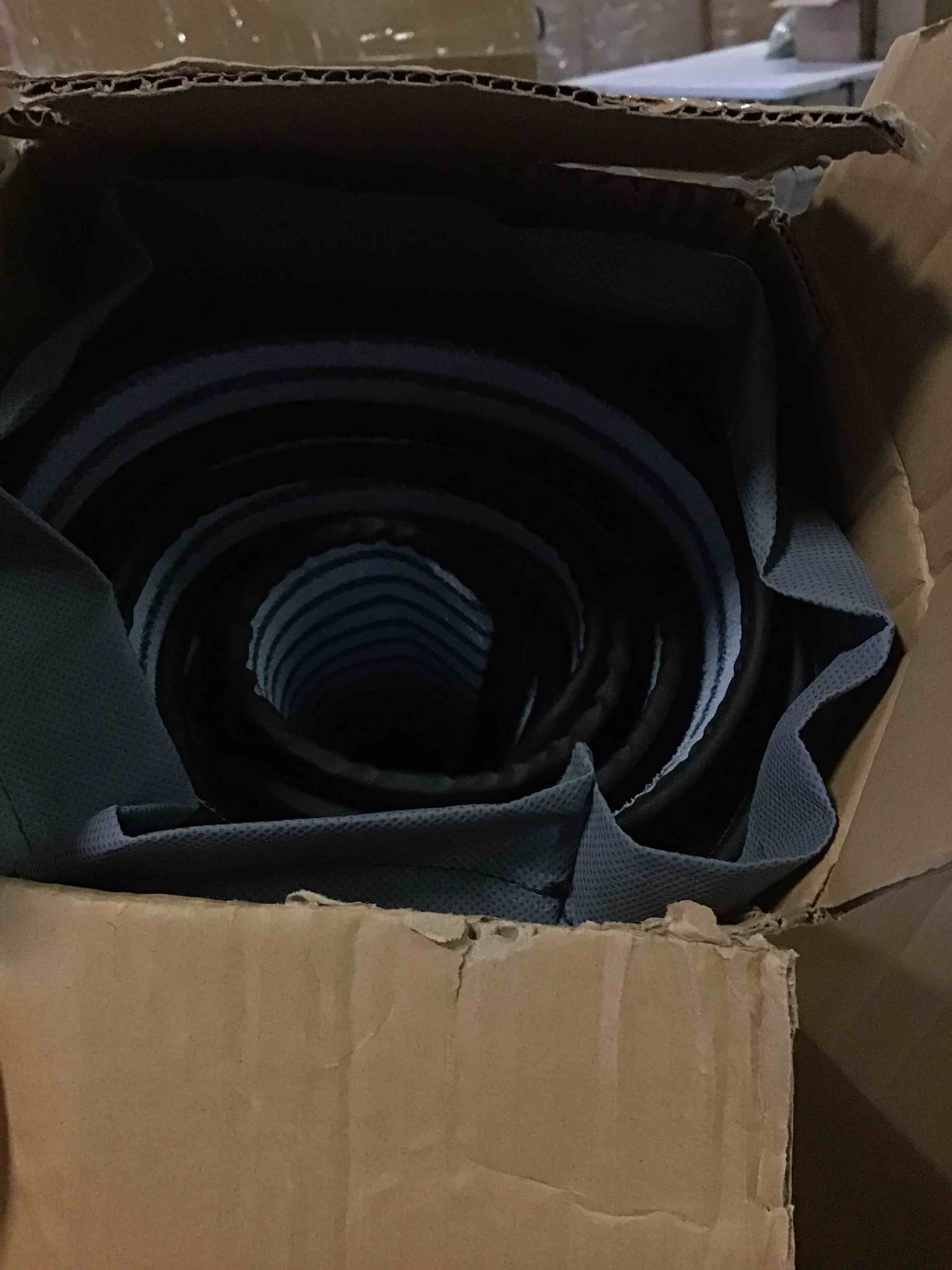 https://s3.amazonaws.com/lotting-images-prod/bidfta/PNK0524950_1730308841579.jpeg