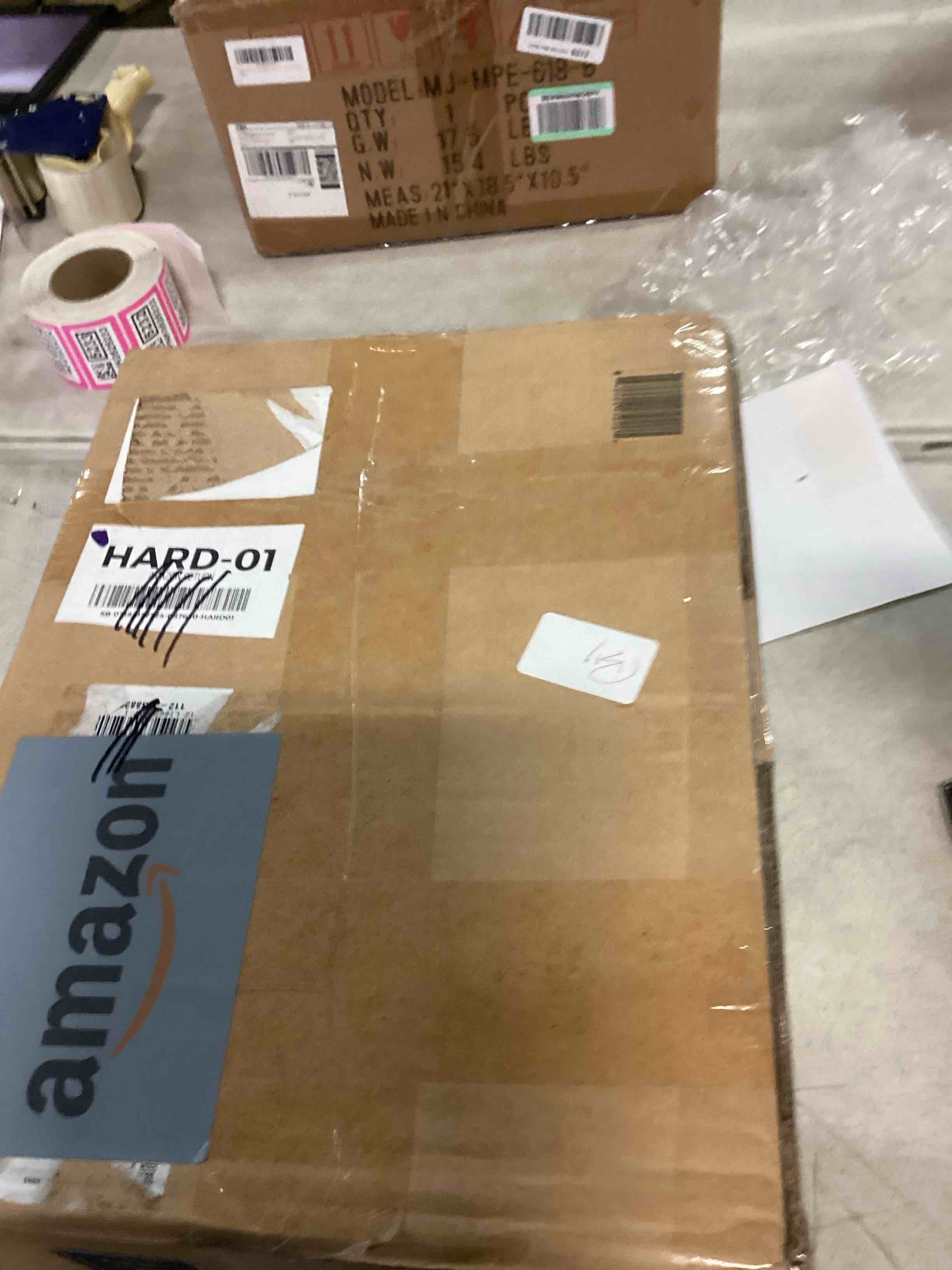 https://s3.amazonaws.com/lotting-images-prod/bidfta/PNK0525251_1730209876556.jpeg
