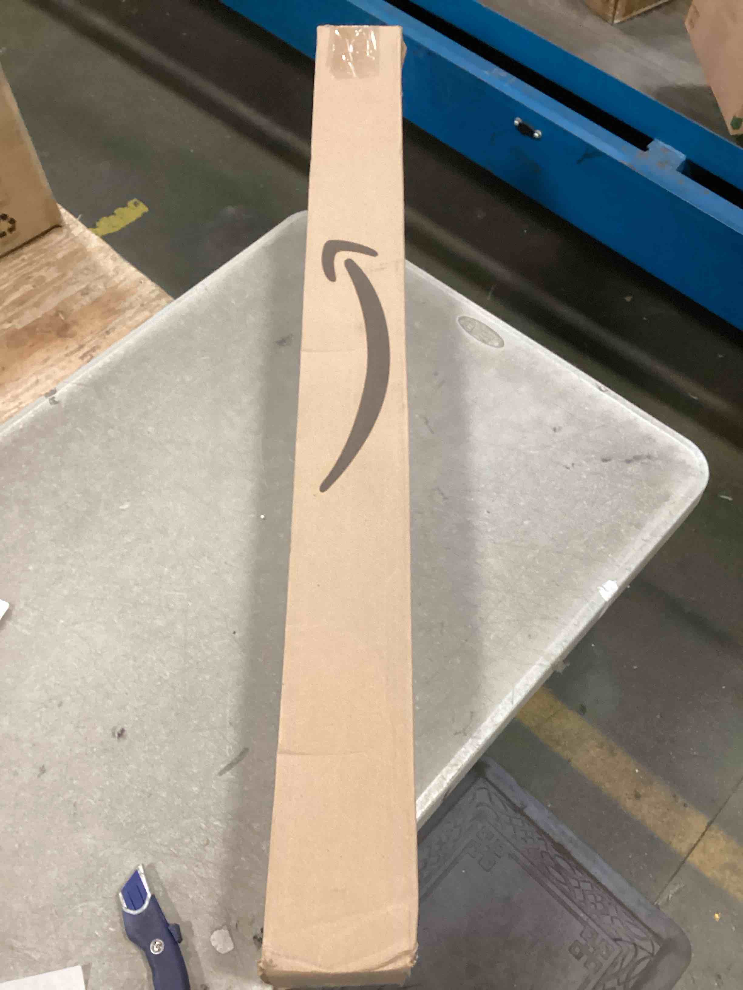 https://s3.amazonaws.com/lotting-images-prod/bidfta/PNK0525435_1730128567948.jpeg