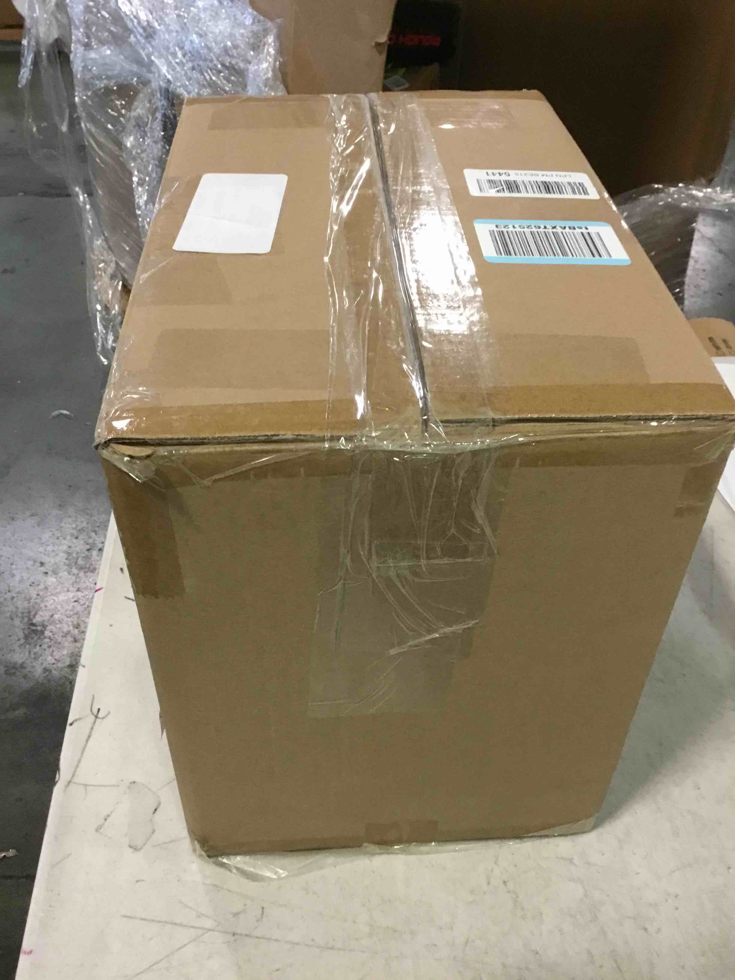 https://s3.amazonaws.com/lotting-images-prod/bidfta/PNK0525819_1729774652823.jpeg