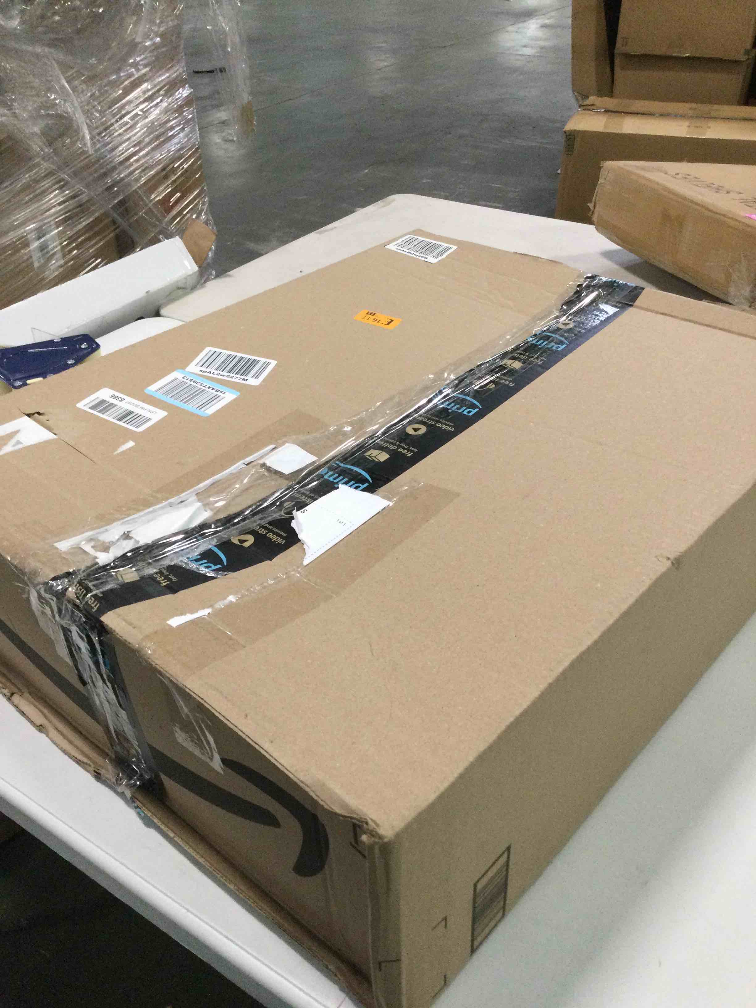 https://s3.amazonaws.com/lotting-images-prod/bidfta/PNK0525882_1729712023943.jpeg