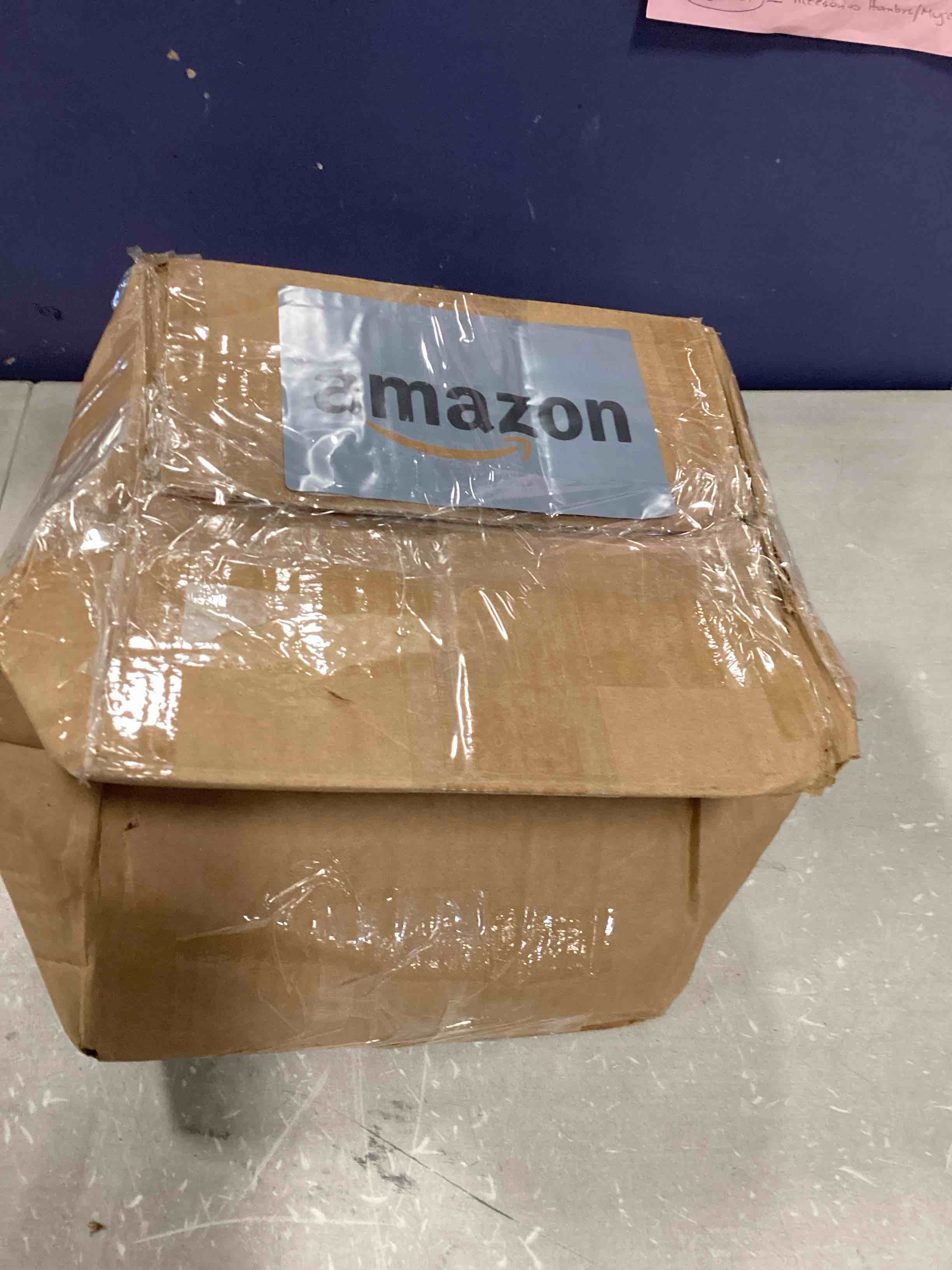 https://s3.amazonaws.com/lotting-images-prod/bidfta/PNK0526600_1730293811242.jpeg