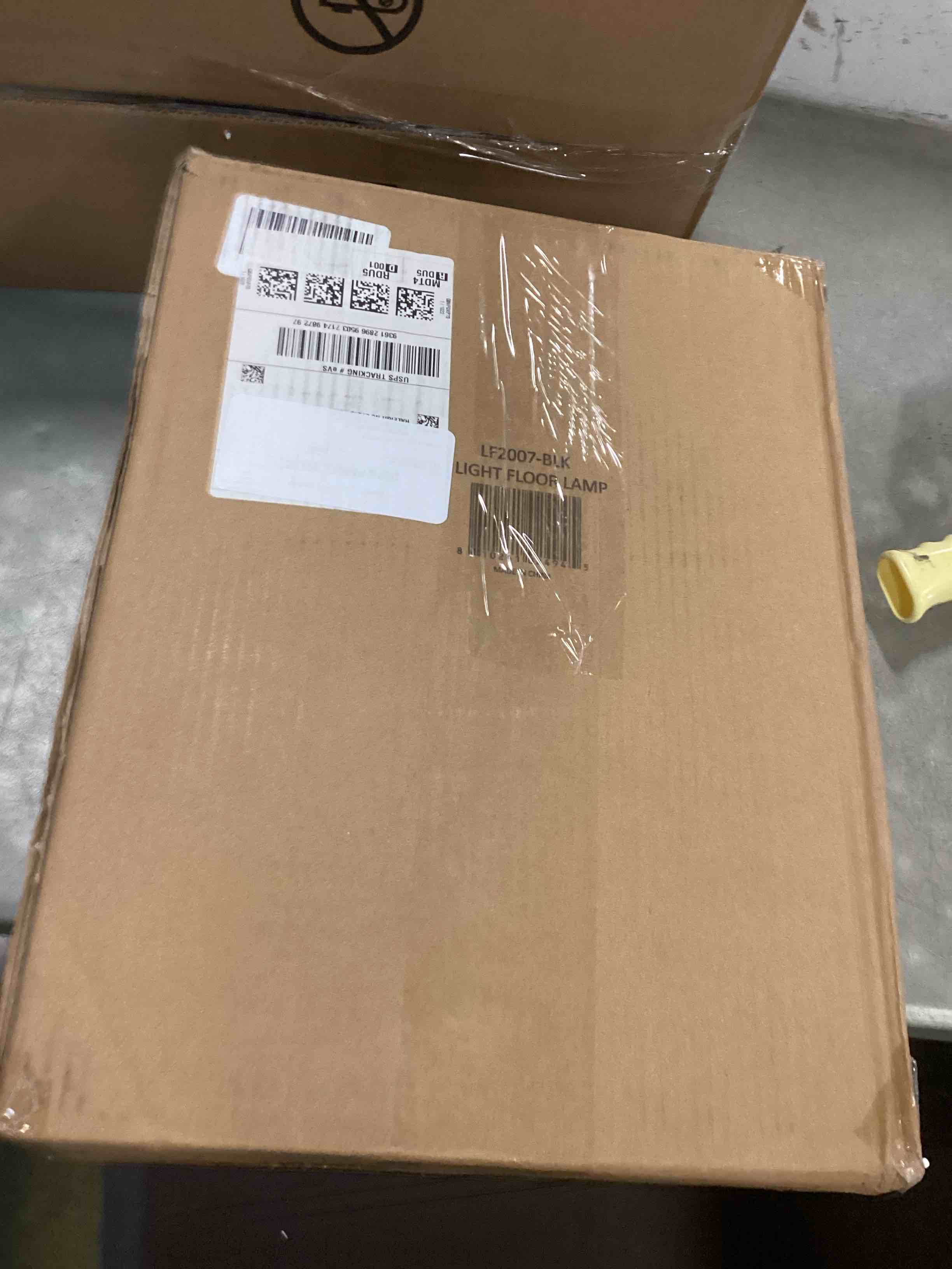 https://s3.amazonaws.com/lotting-images-prod/bidfta/PNK0527937_1729773796450.jpeg