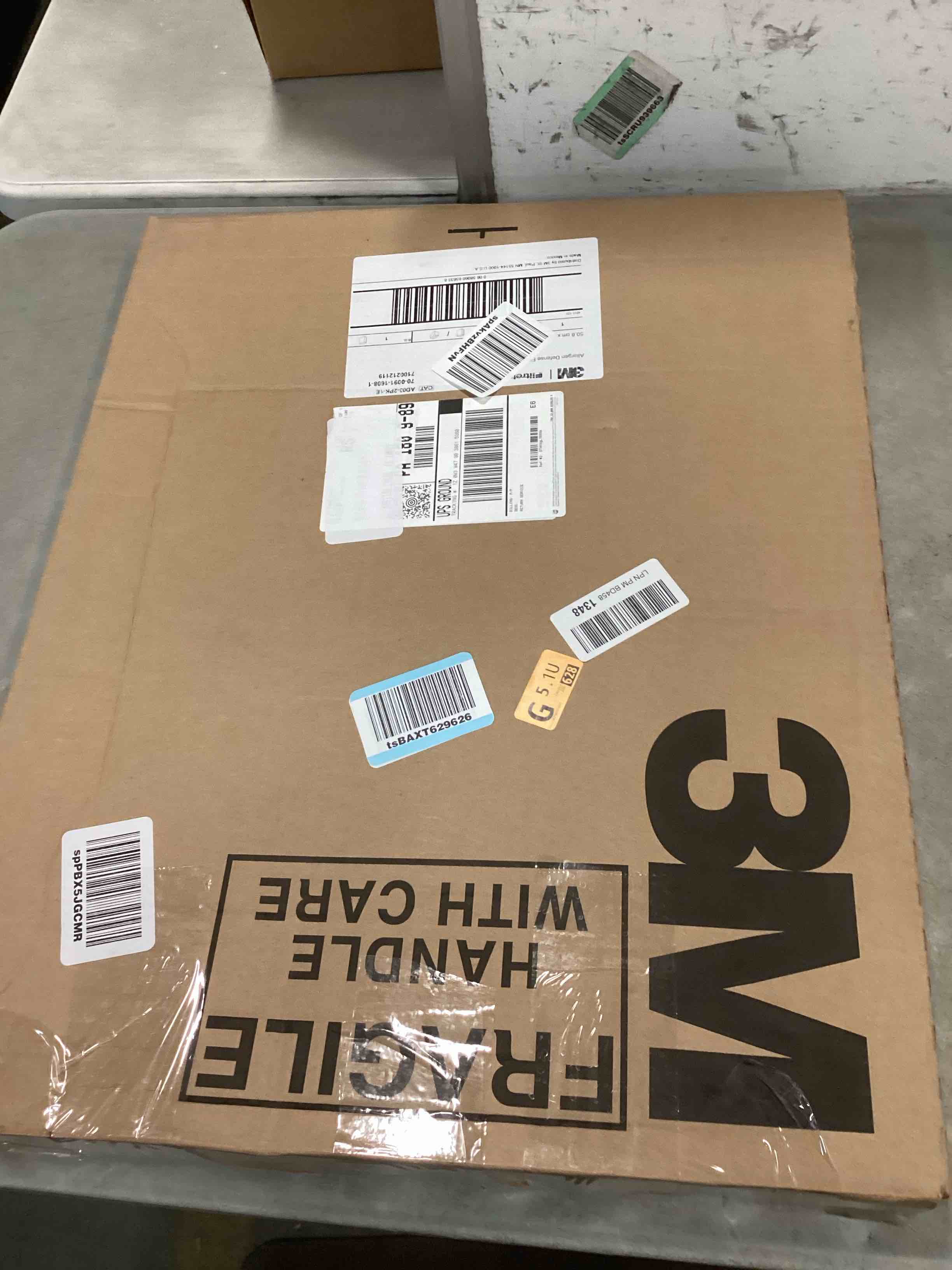 https://s3.amazonaws.com/lotting-images-prod/bidfta/PNK0527950_1729772147568.jpeg