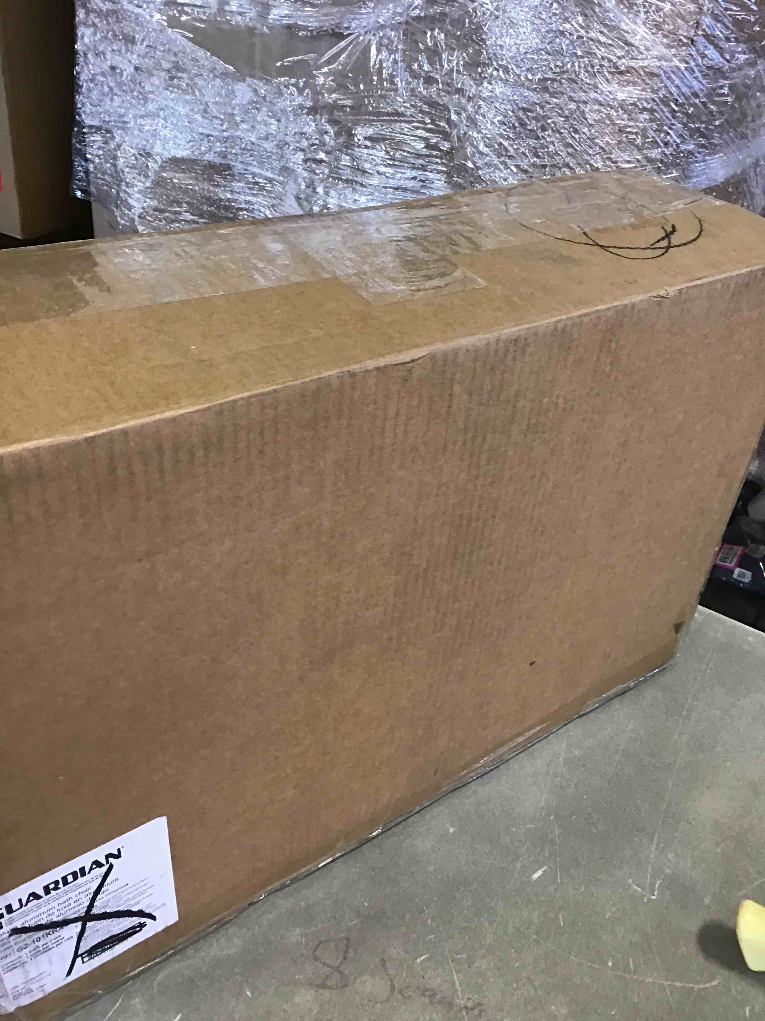 https://s3.amazonaws.com/lotting-images-prod/bidfta/PNK0528175_1729603896248.jpeg