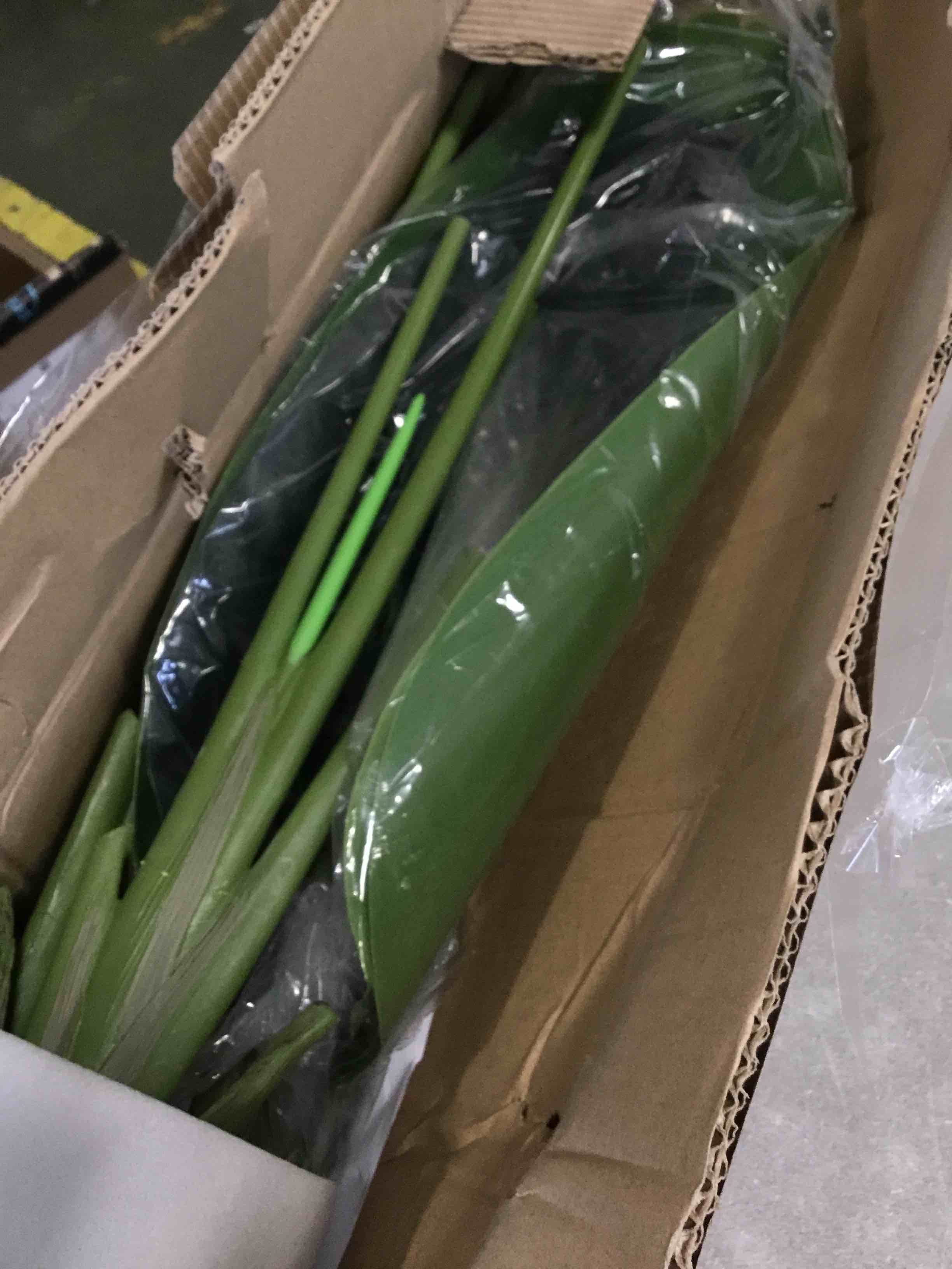 https://s3.amazonaws.com/lotting-images-prod/bidfta/PNK0528549_1729714496679.jpeg