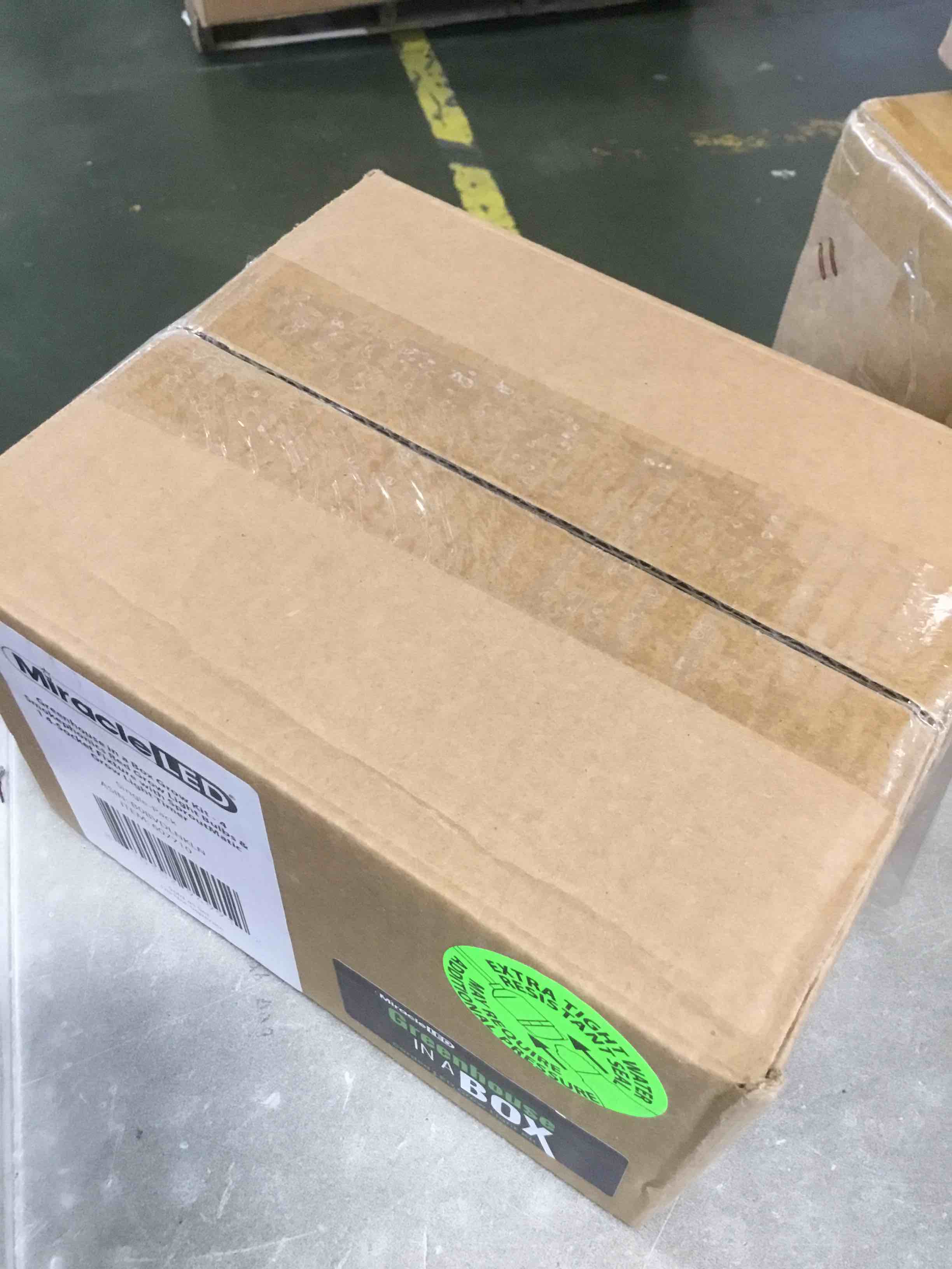 https://s3.amazonaws.com/lotting-images-prod/bidfta/PNK0528960_1729876384755.jpeg
