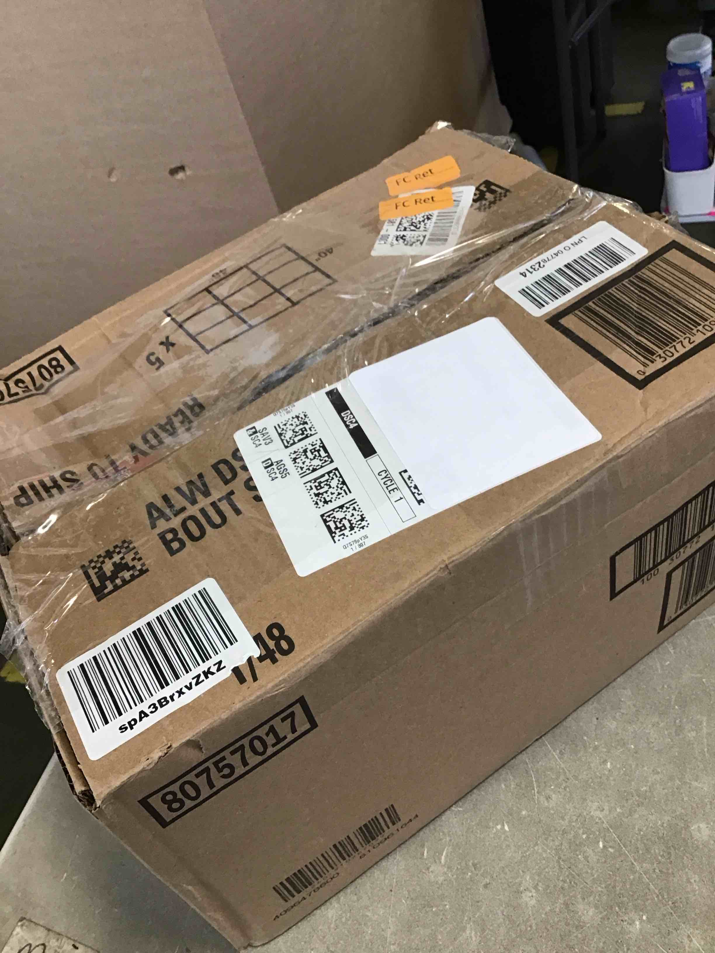 https://s3.amazonaws.com/lotting-images-prod/bidfta/PNK0529197_1730136389652.jpeg