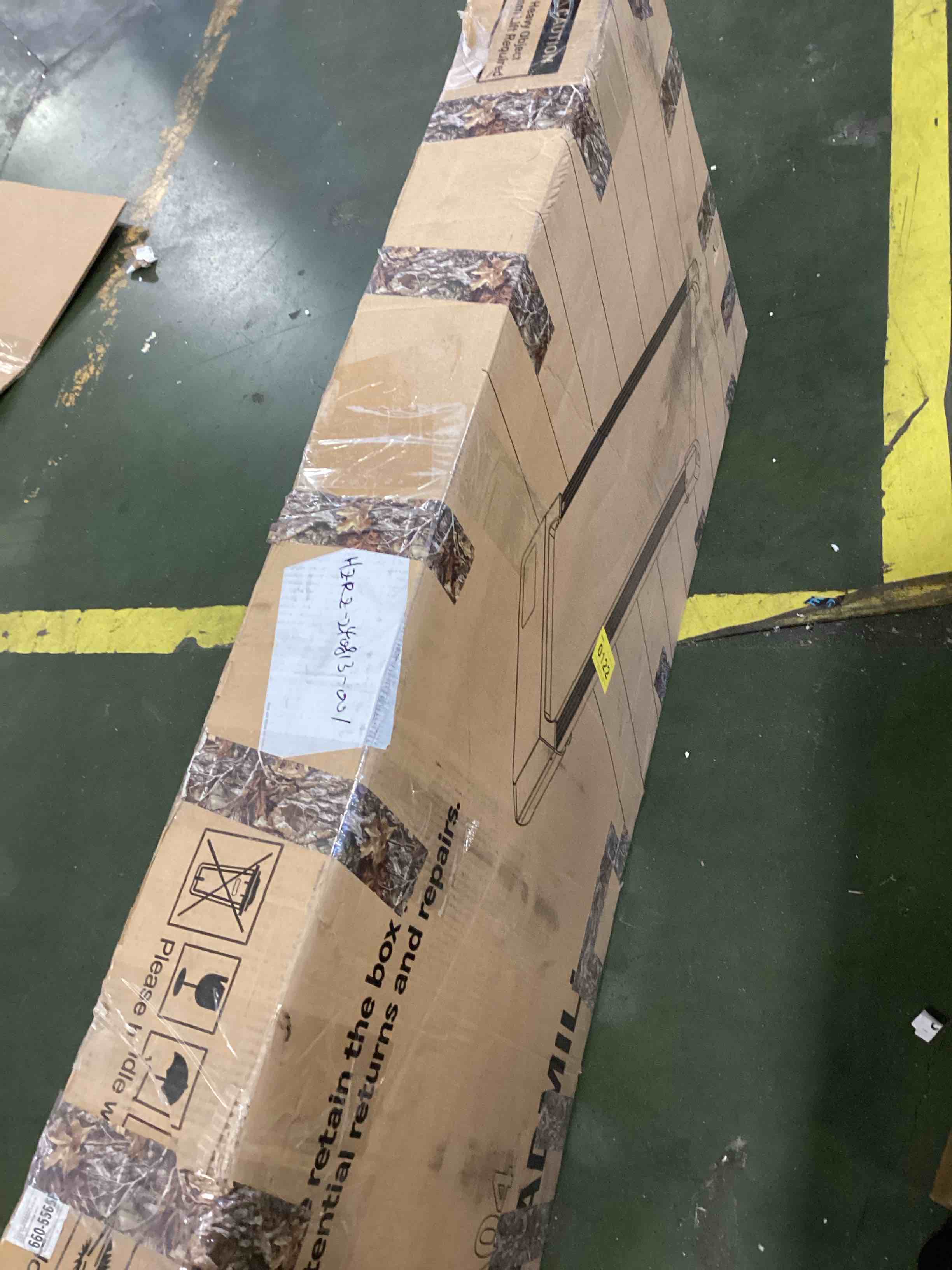 https://s3.amazonaws.com/lotting-images-prod/bidfta/PNK0529473_1730296564287.jpeg